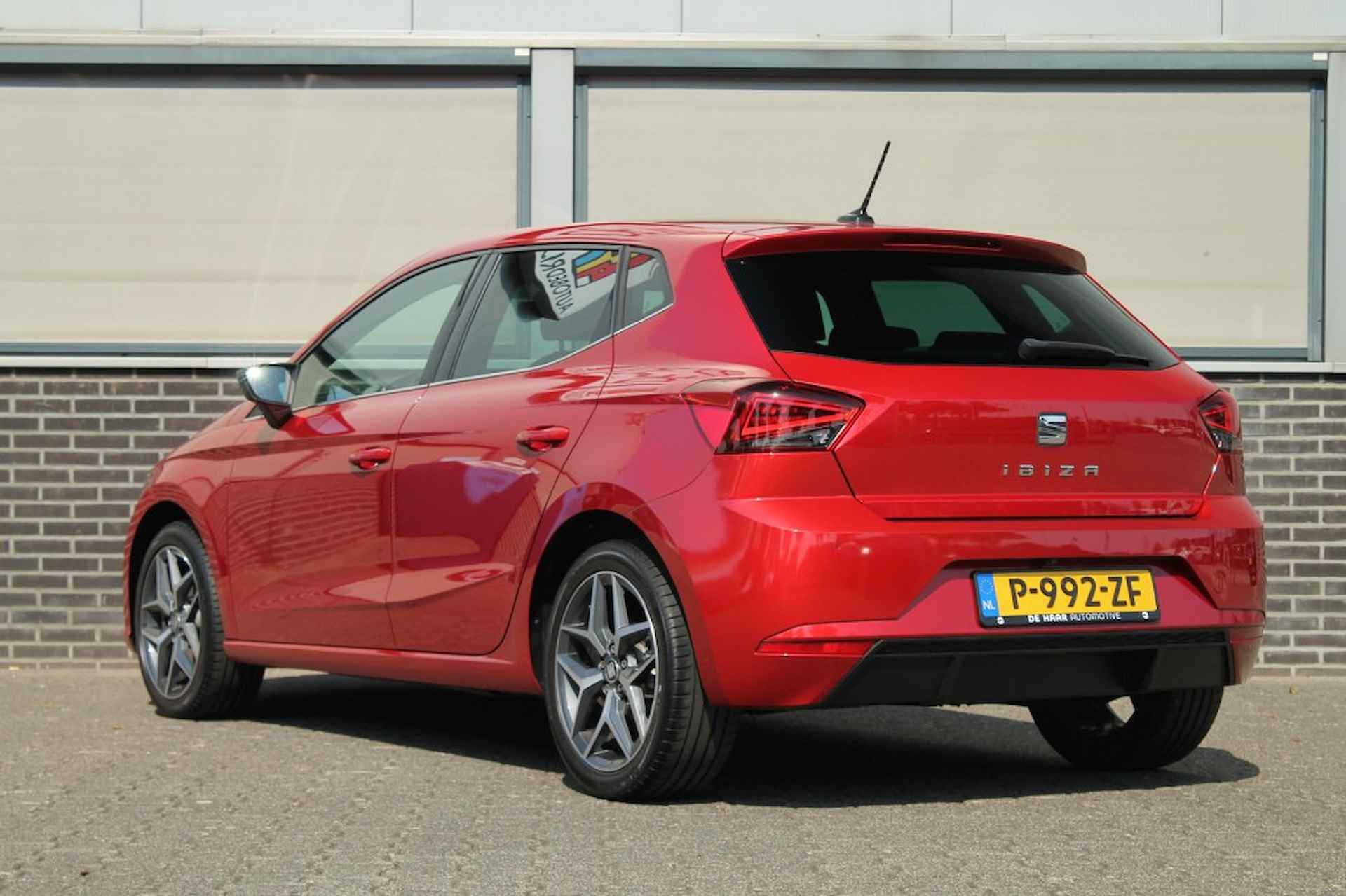 SEAT Ibiza 1.0 TSI 110PK Xcellence - Stoelverw. - Apple CarPlay - Navigatie - 2/48