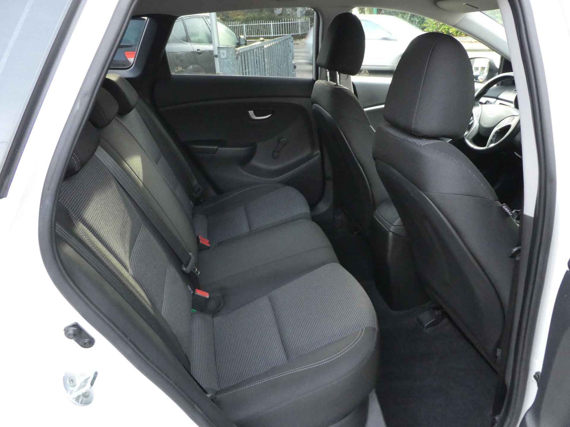 Hyundai i30 Wagon 1.6 GDi 135PK i-Motion LED|Airco|Cruise|Bluetooth - 14/38