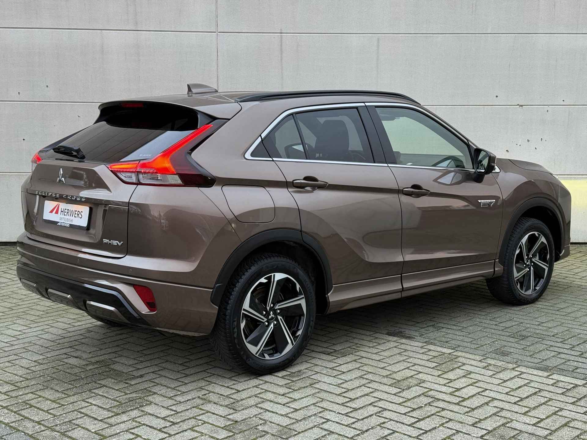 Mitsubishi Eclipse Cross 2.4 PHEV Business Executive / 1500kg Trekgewicht / 360 Camera / Dodehoekdetectie / Apple CarPlay/Android Auto / Stoel/stuurverwarming / Adaptive Cruise Control / - 3/32