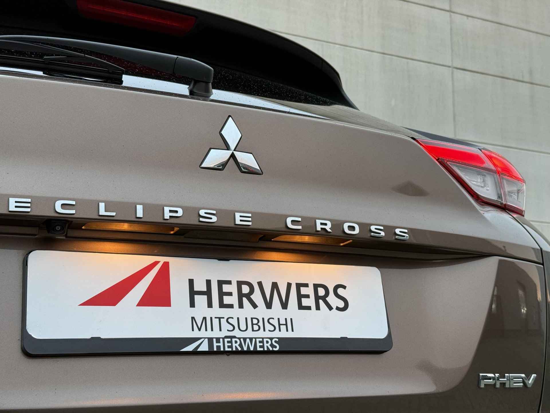 Mitsubishi Eclipse Cross 2.4 PHEV Business Executive / 1500kg Trekgewicht / 360 Camera / Dodehoekdetectie / Apple CarPlay/Android Auto / Stoel/stuurverwarming / Adaptive Cruise Control / - 23/32