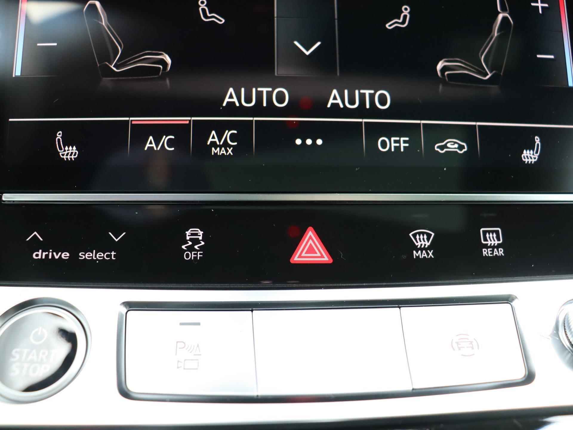 Audi Q8 e-tron 55 quattro Advanced Edition Plus 115 kWh 408 PK | Nieuw | Fabrieksgarantie | Achteruitrijcamera | Matrix koplampen | Stoelverwarming | Audi virtual cockpit plus | Lichtpakket ambient light plus | Optiekpakket zwart plus | Tweede laadaansluiting | Privacy glas | - 14/41