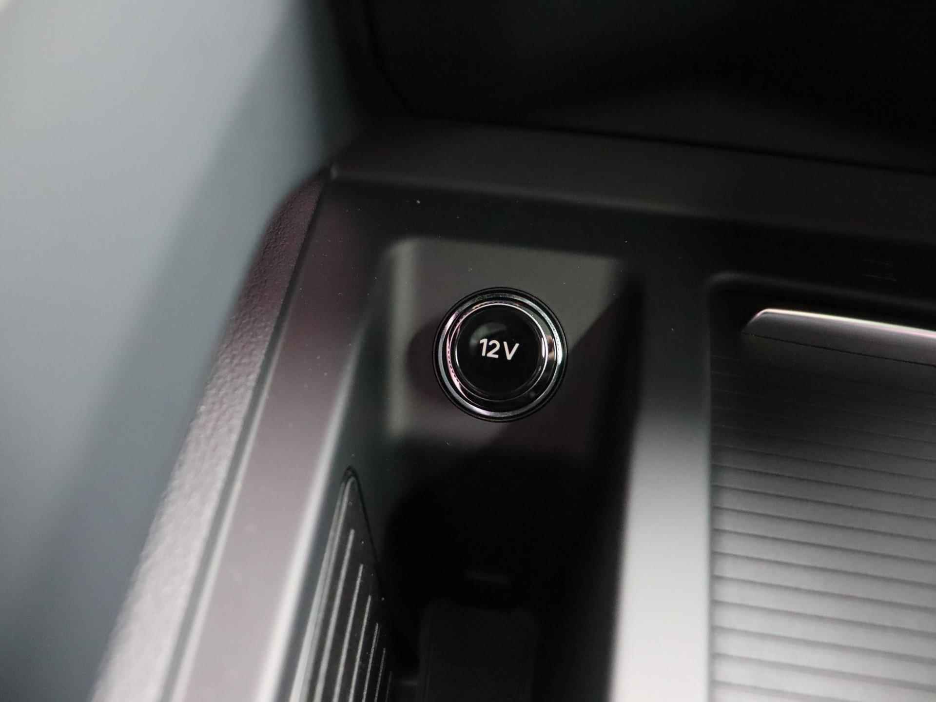 Audi Q8 e-tron 55 quattro Advanced Edition Plus 115 kWh 408 PK | Nieuw | Fabrieksgarantie | Achteruitrijcamera | Matrix koplampen | Stoelverwarming | Audi virtual cockpit plus | Lichtpakket ambient light plus | Optiekpakket zwart plus | Tweede laadaansluiting | Privacy glas | - 28/41