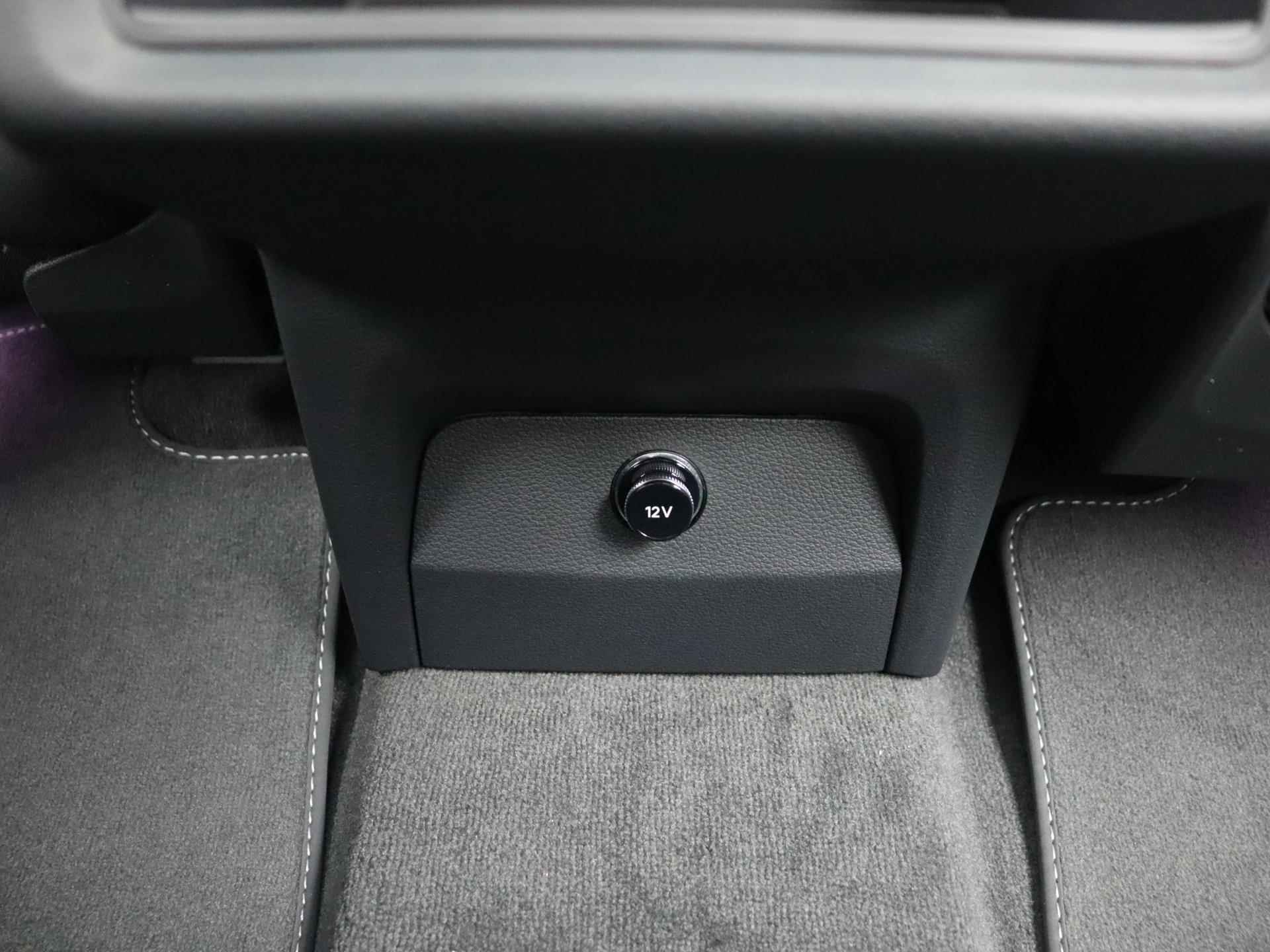Audi Q8 e-tron 55 quattro Advanced Edition Plus 115 kWh 408 PK | Nieuw | Fabrieksgarantie | Achteruitrijcamera | Matrix koplampen | Stoelverwarming | Audi virtual cockpit plus | Lichtpakket ambient light plus | Optiekpakket zwart plus | Tweede laadaansluiting | Privacy glas | - 34/41