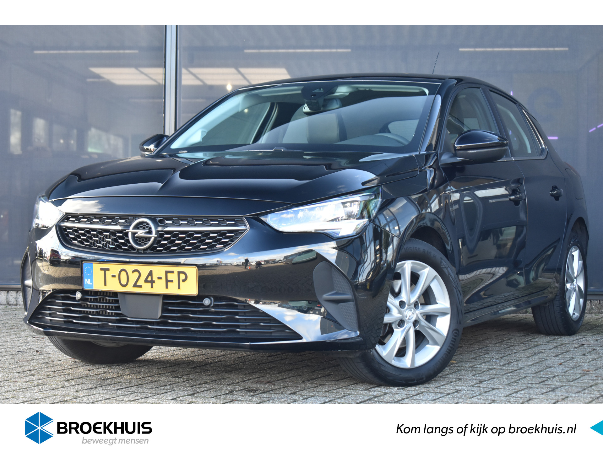 Opel Corsa 1.2 Level 3 Elegance 100pk | Navigatie by App | Achteruitrijcamera | Dodehoek-Sensor | Full-LED | Airco | Cruise Control | 16"LM