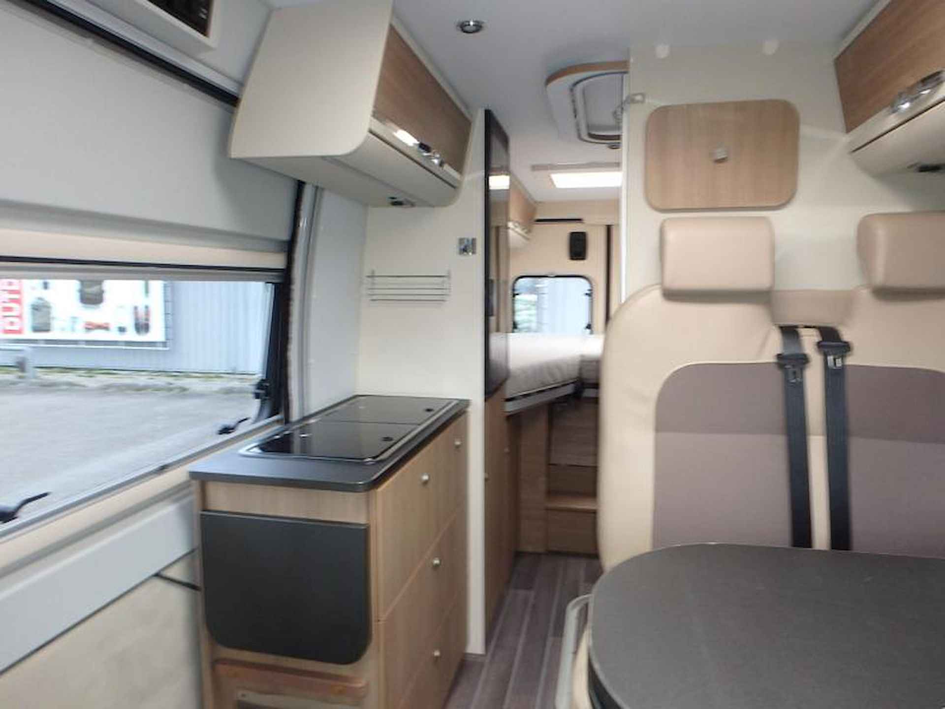 Adria Twin 640 SLX  PLATINUM - 16/25