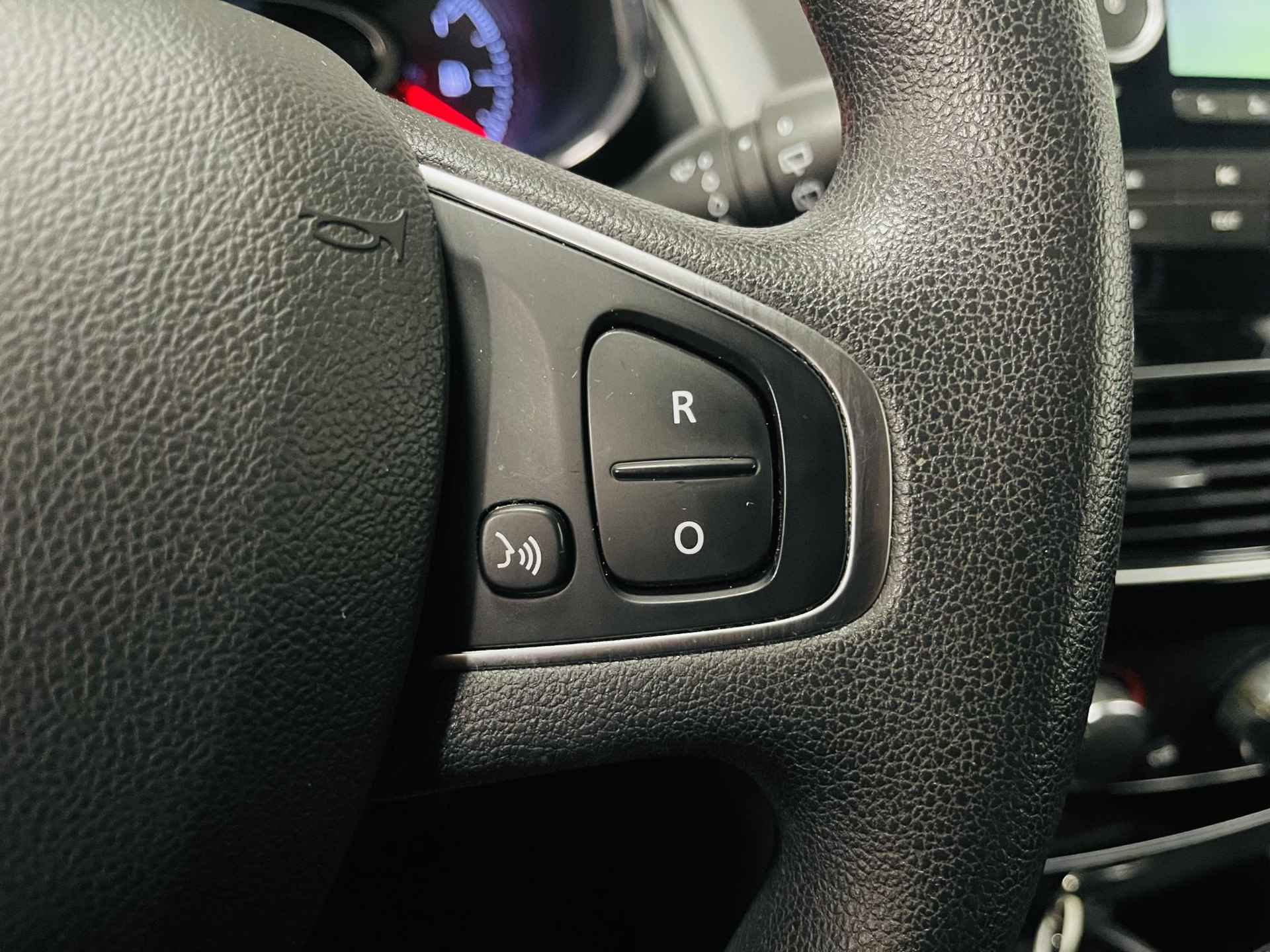 Renault Clio Estate 0.9 TCe Life Airco cruise controle Bluetooth 5 deurs dealer onderhouden zeer mooie auto met weinig km - 9/18