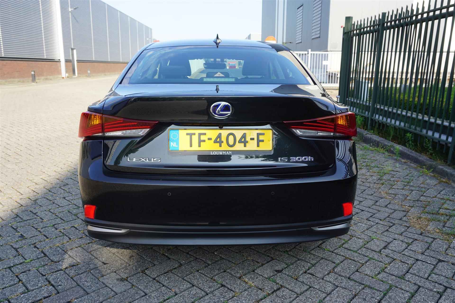 Lexus IS 300h Hybrid Dealer-onderhouden|Premium-Navigatie|Stoelverwarming|Business Line - 19/41