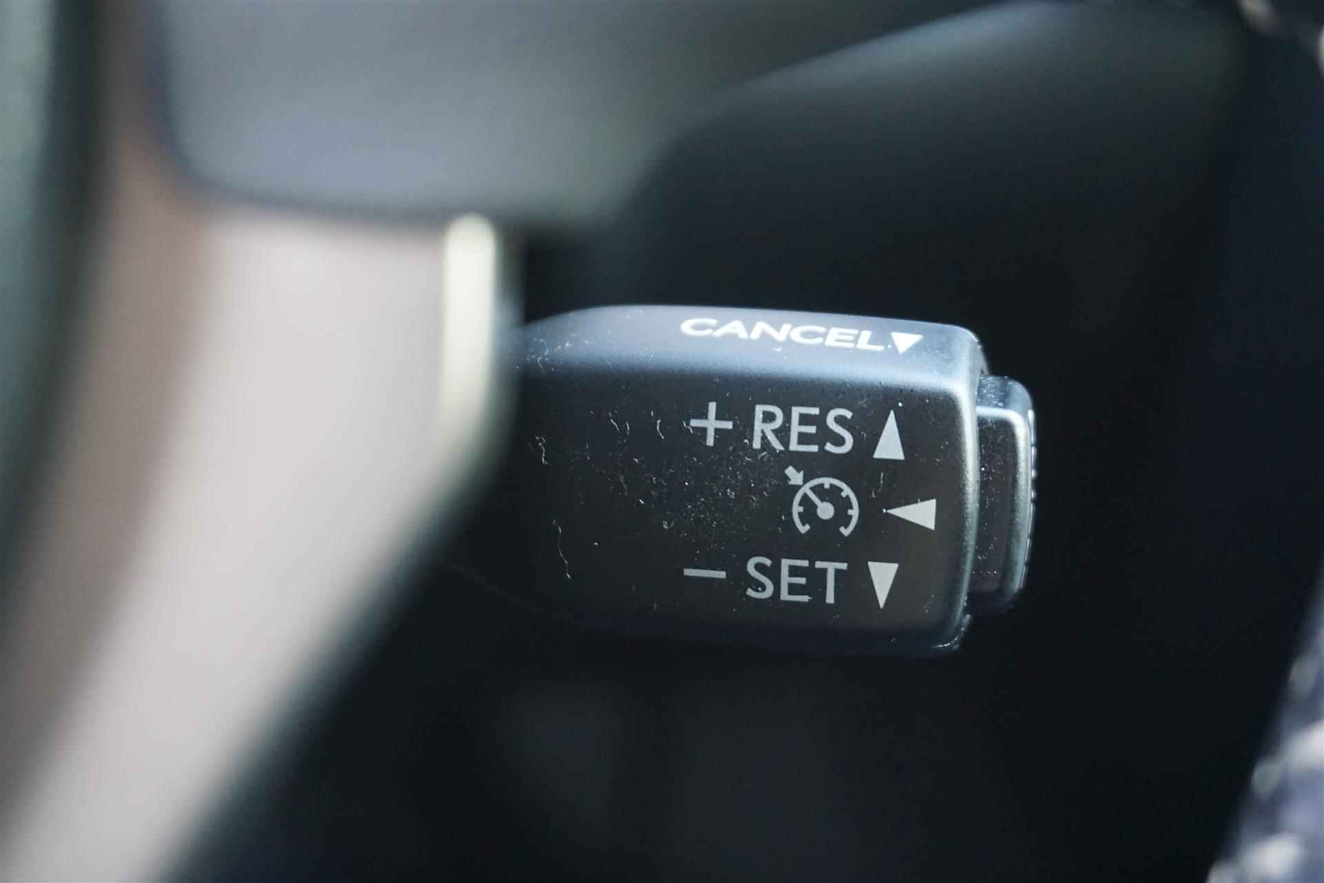 Lexus IS 300h Hybrid Dealer-onderhouden|Premium-Navigatie|Stoelverwarming|Business Line - 26/41