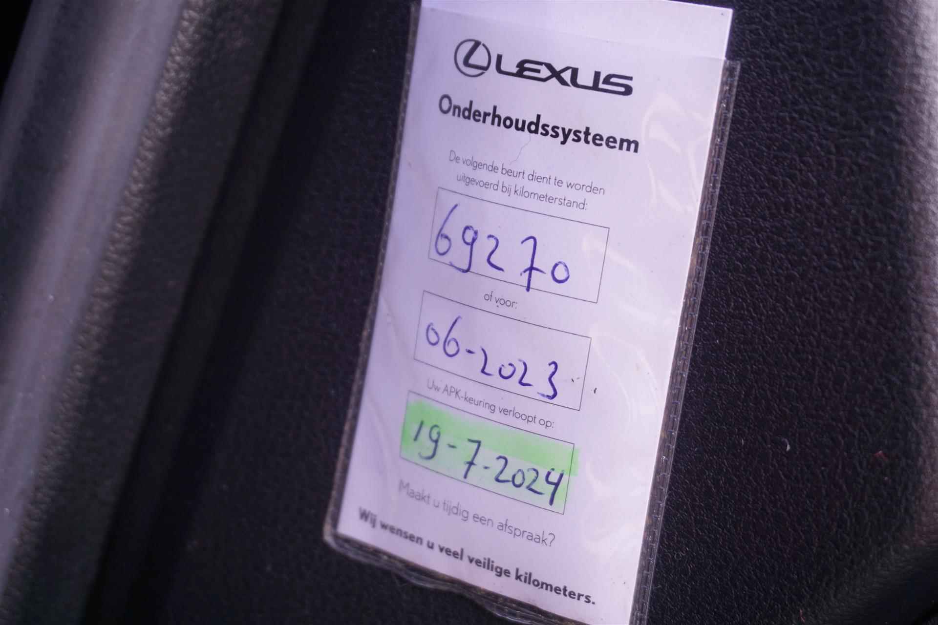 Lexus IS 300h Hybrid Dealer-onderhouden|Premium-Navigatie|Stoelverwarming|Business Line - 39/41