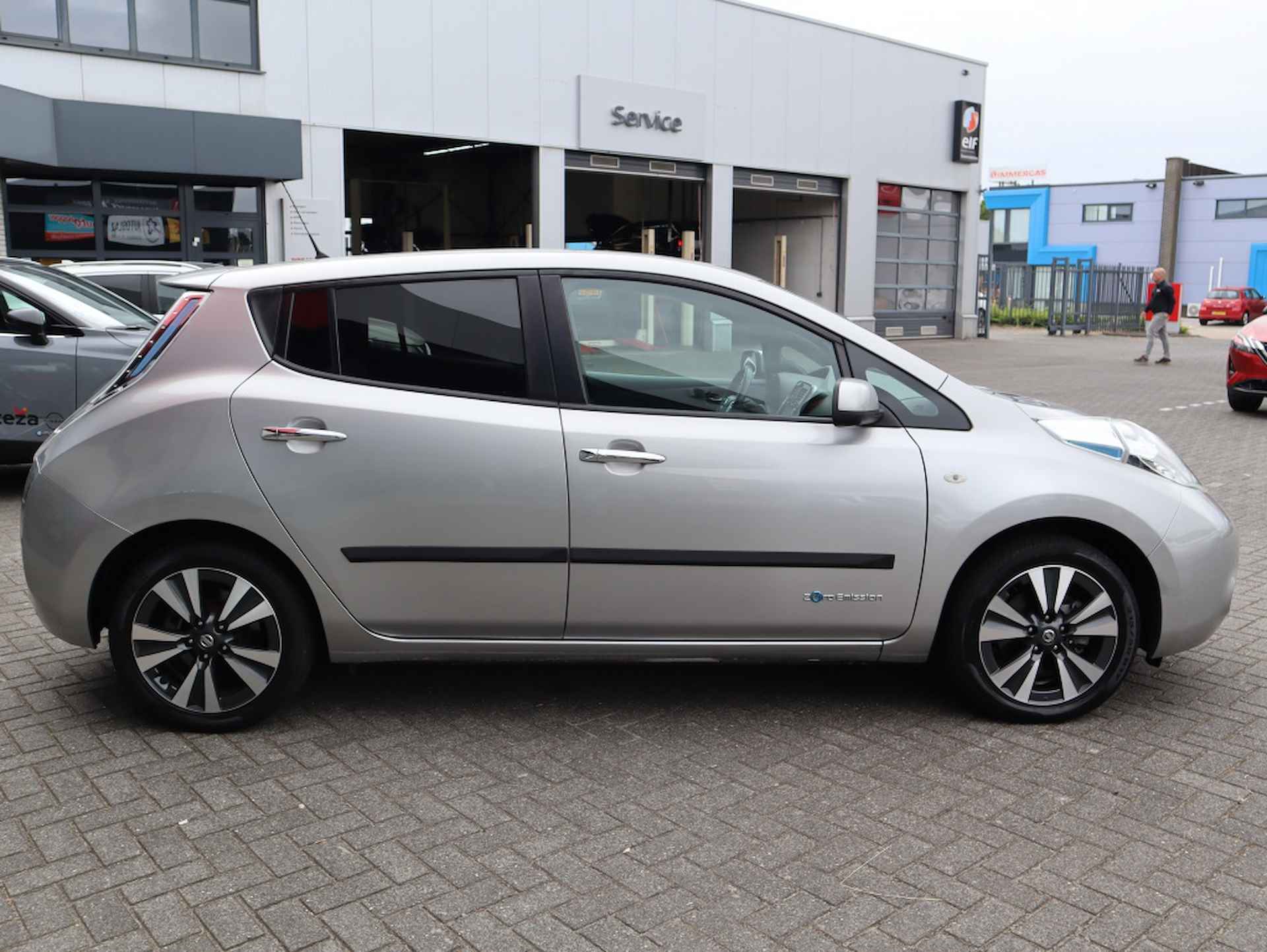 Nissan LEAF Tekna 30 kWh / Bose Audio / Stoelverwarming - 6/32