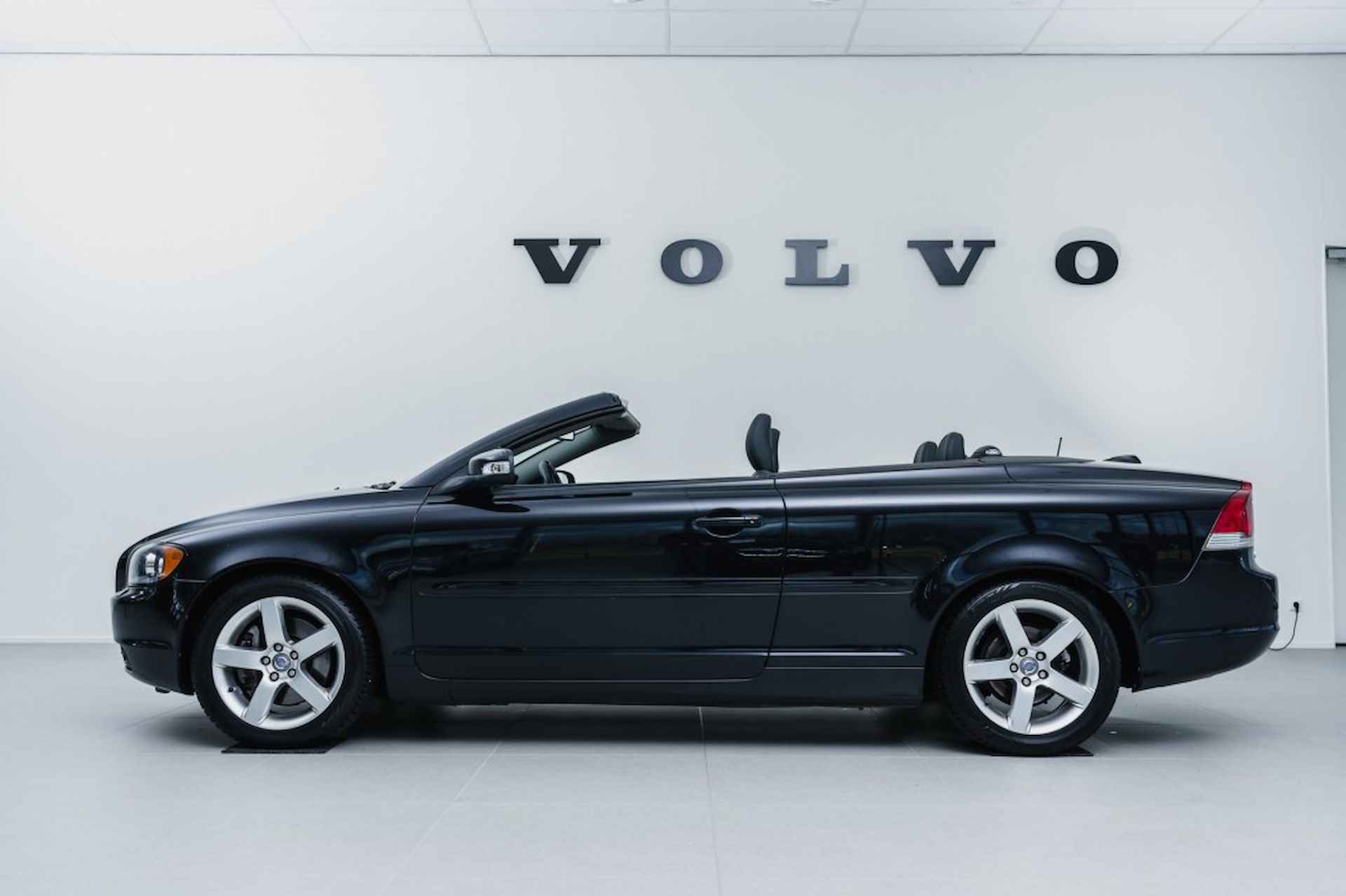 VOLVO C70 2.4 Summum, Mobility Line - 2/26