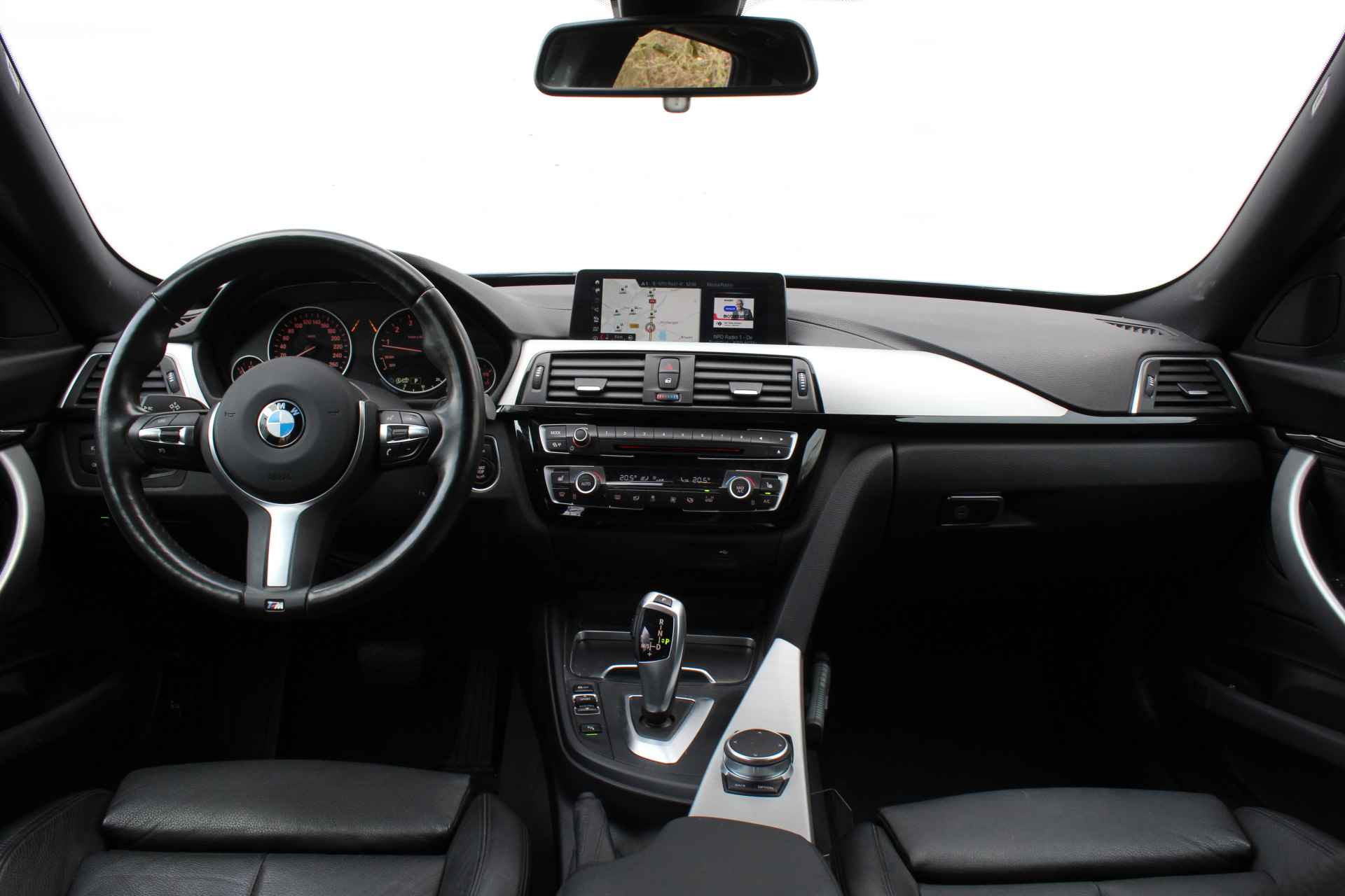 BMW 3-serie Gran Turismo 320i High Executive Luxury Line Automaat / Panoramadak / Achteruitrijcamera / Sportstoelen / LED / Stoelverwarming / Head-Up / Park Assistant / Lane Change Warning - 11/30