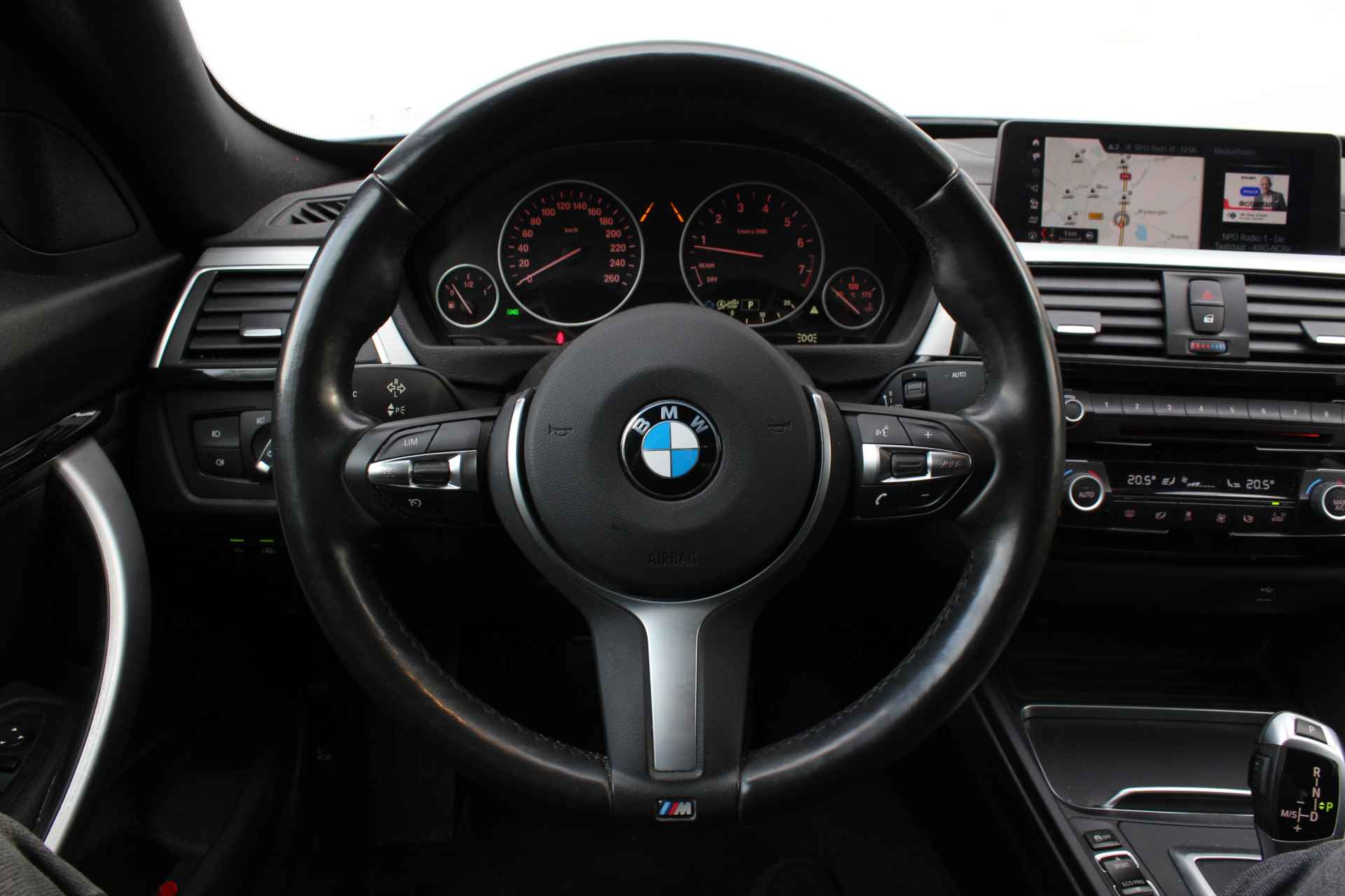 BMW 3-serie Gran Turismo 320i High Executive Luxury Line Automaat / Panoramadak / Achteruitrijcamera / Sportstoelen / LED / Stoelverwarming / Head-Up / Park Assistant / Lane Change Warning - 15/30