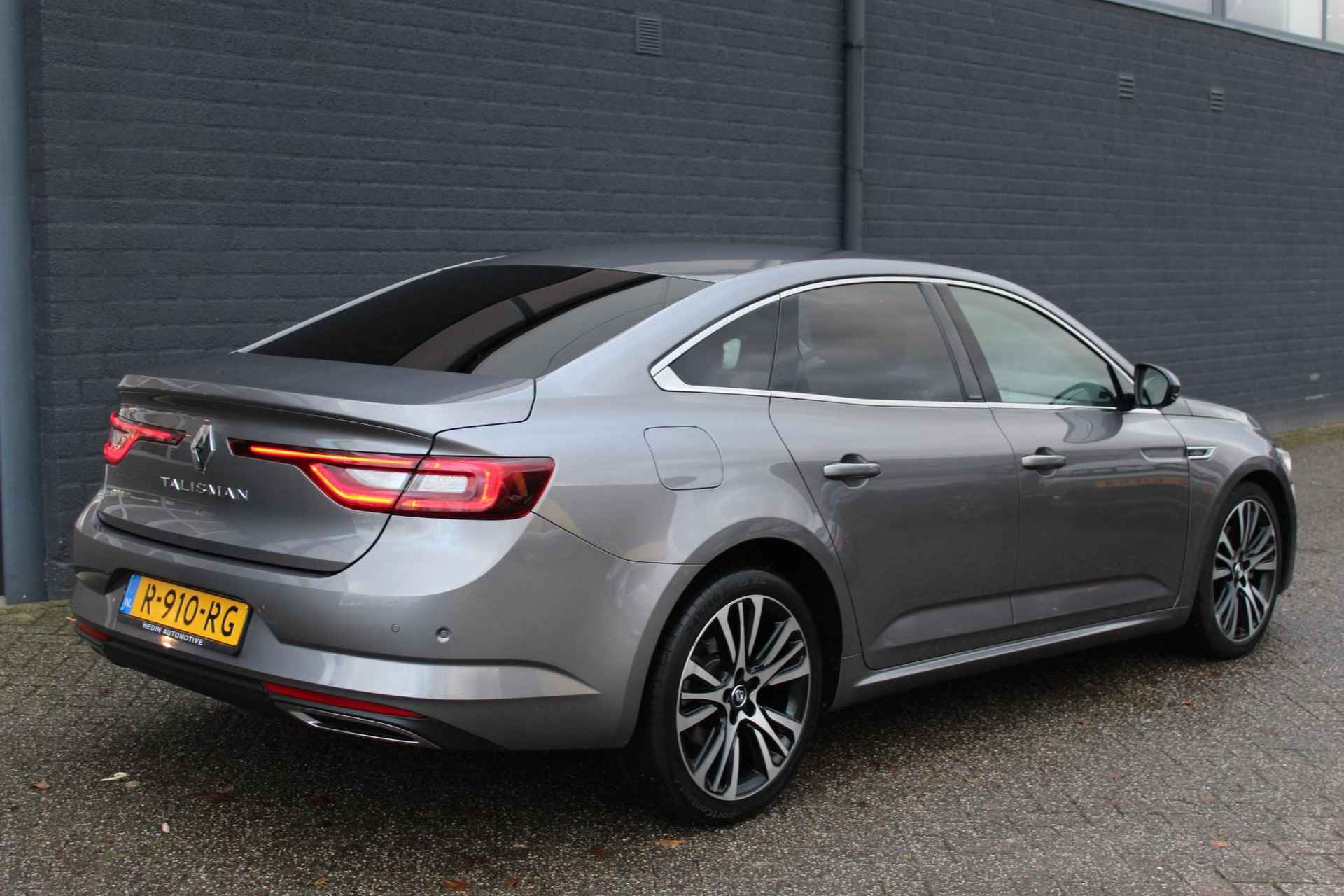 Renault Talisman 1.6 TCe 200 PK Initiale Paris Automaat | Navigatie | Camera | Adaptieve Cruise Control | Lederen Bekleding | Stoelverwarming | Bose-Geluidssysteem | LM-velgen | Parkeersensoren - 4/32