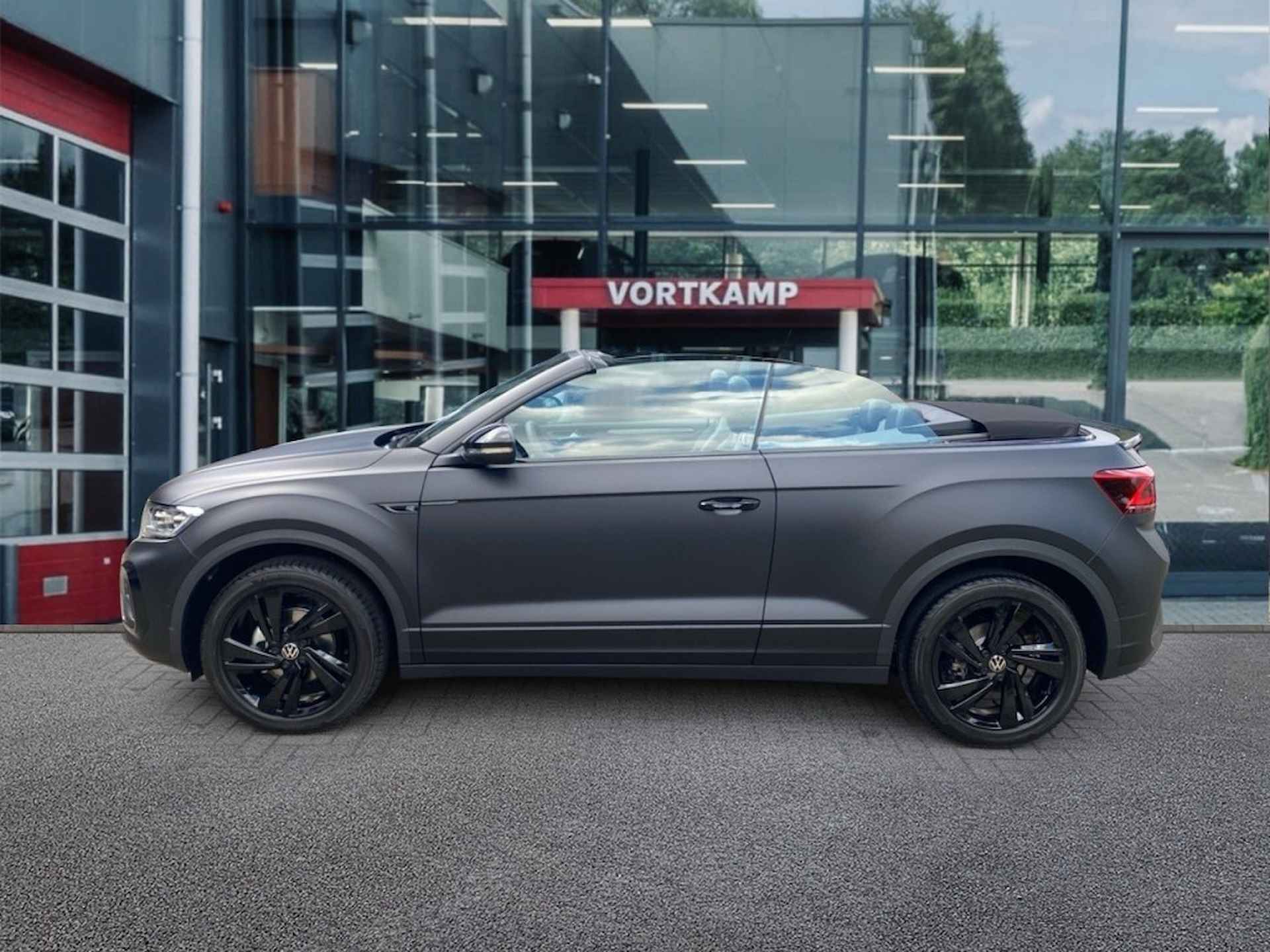 VOLKSWAGEN T-roc 1.5 TSI DSG R-LINE BLACK EDITION ONE OF 999 LEDER/CAMERA/IQ-LIGH - 8/26