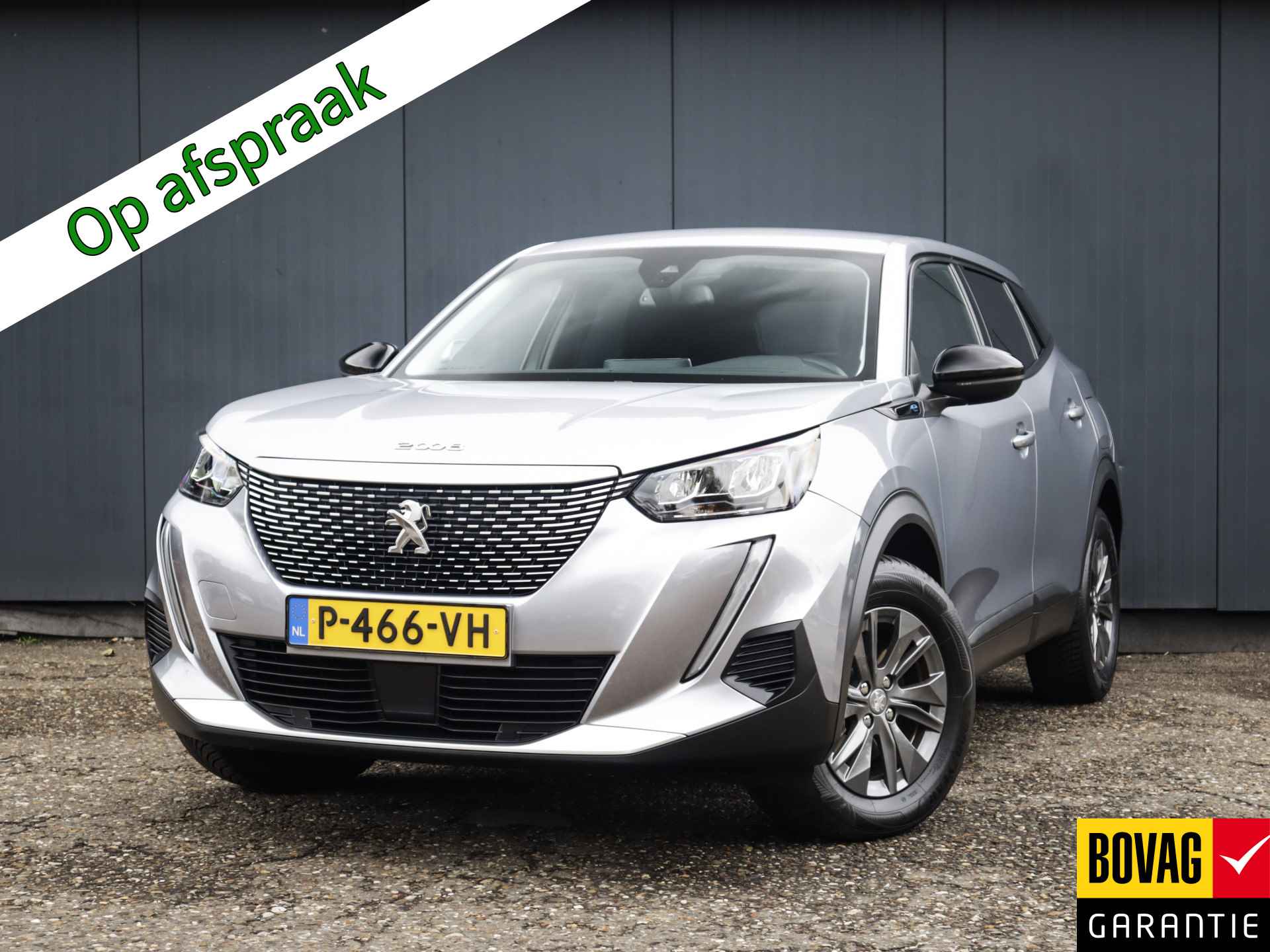 Peugeot e-2008 EV Active Pack 50 kWh (136PK), (Subsidie Mogelijk) 2e-Eigenaar, Peugeot-Dealer-Onderh., NL-Auto, Navigatie/Apple-Carplay/Android-Auto, Airco/Climate-Control, Keyless-Entry/Start, PArkeersensoren, LM.-velgen, Licht-Zicht-Pakket, Privacy-Glas - 1/42