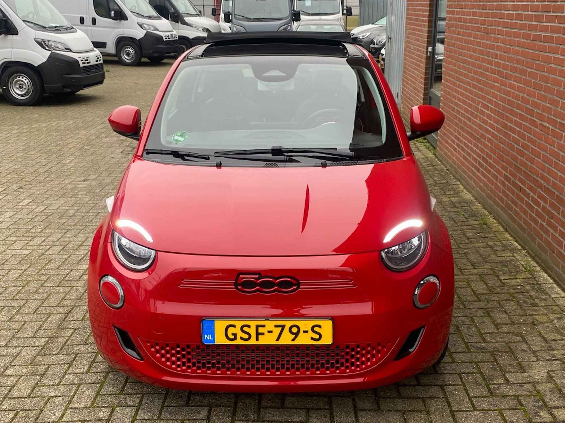 FIAT 500e CABRIO RED 42 KWH STOELVERWARMING NAV CRUISE CARPLAY DAB LMV - 20/21