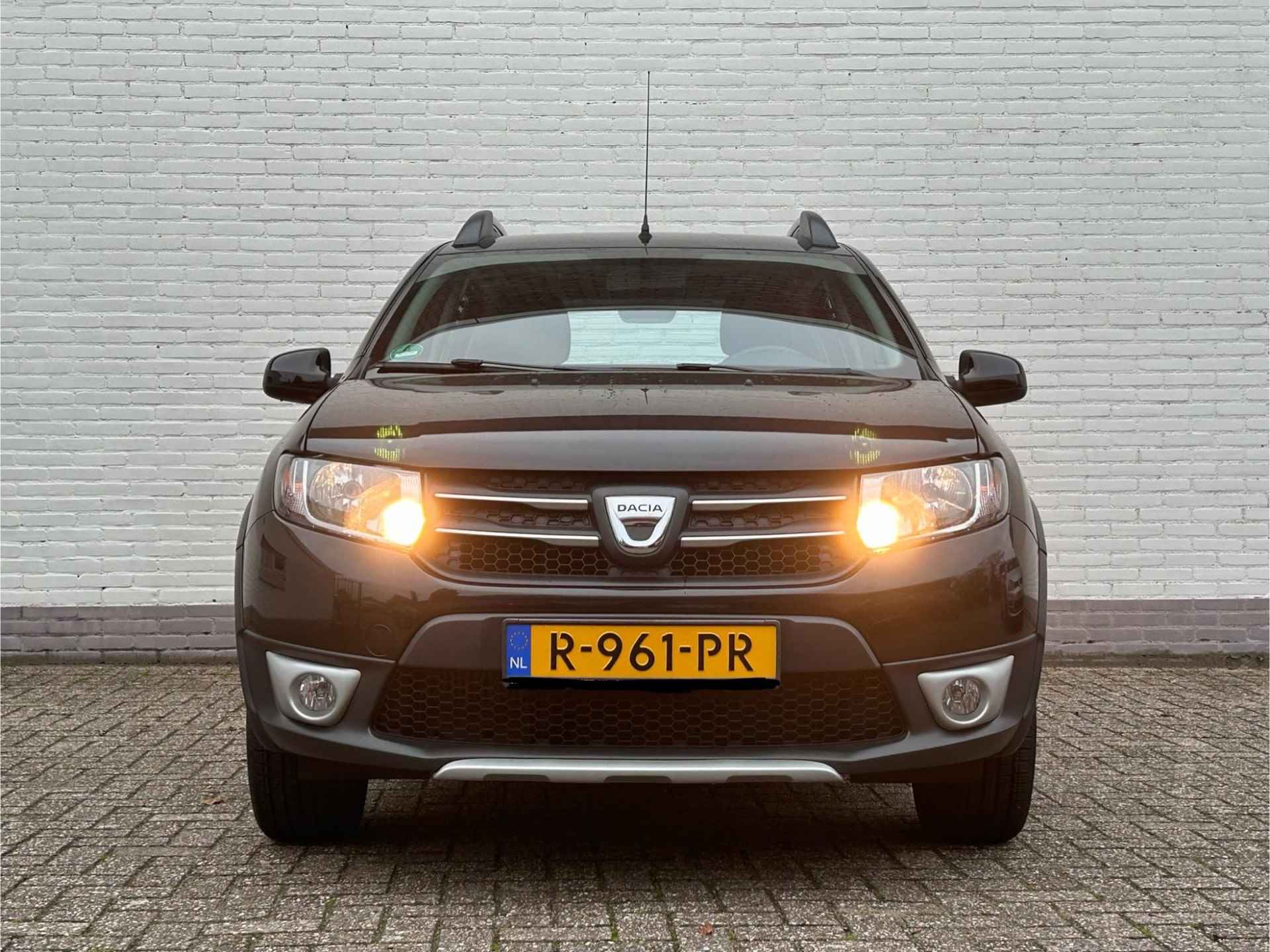 Dacia Sandero 0.9 TCe S&S Stepway Lauréate / Trekhaak / Airco / Bluetooth / Cruise control / Elektrische ramen / Mistlampen / - 6/36