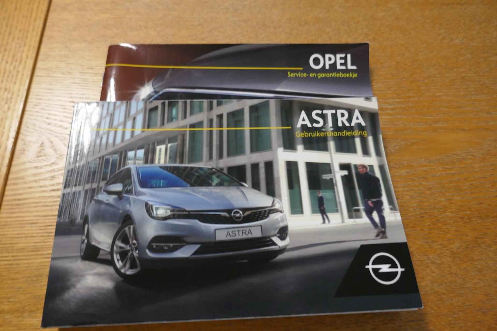 OPEL Astra 1.2 ELEGANCE  CAMERA/LEER/AGR STOELEN/WINTERPAKKET - 43/44