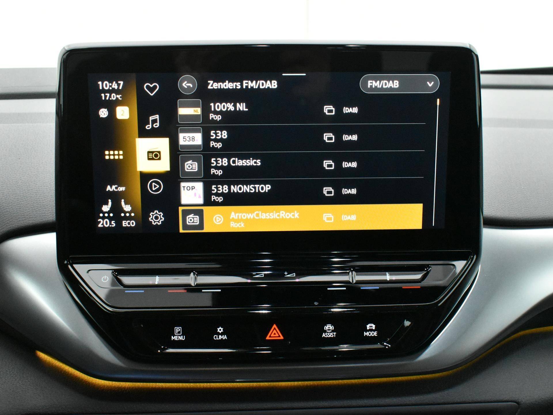 Volkswagen ID.4 First 77 kWh 204 PK [ Automaat | Warmtepomp | Navigatie | Apple carplay | Android auto | Parkeersensoren | Camera | Lichtmetalen velgen | Adaptive cruise control | Climate control | Stoelverwarming | Stuurverwarming | - 14/23