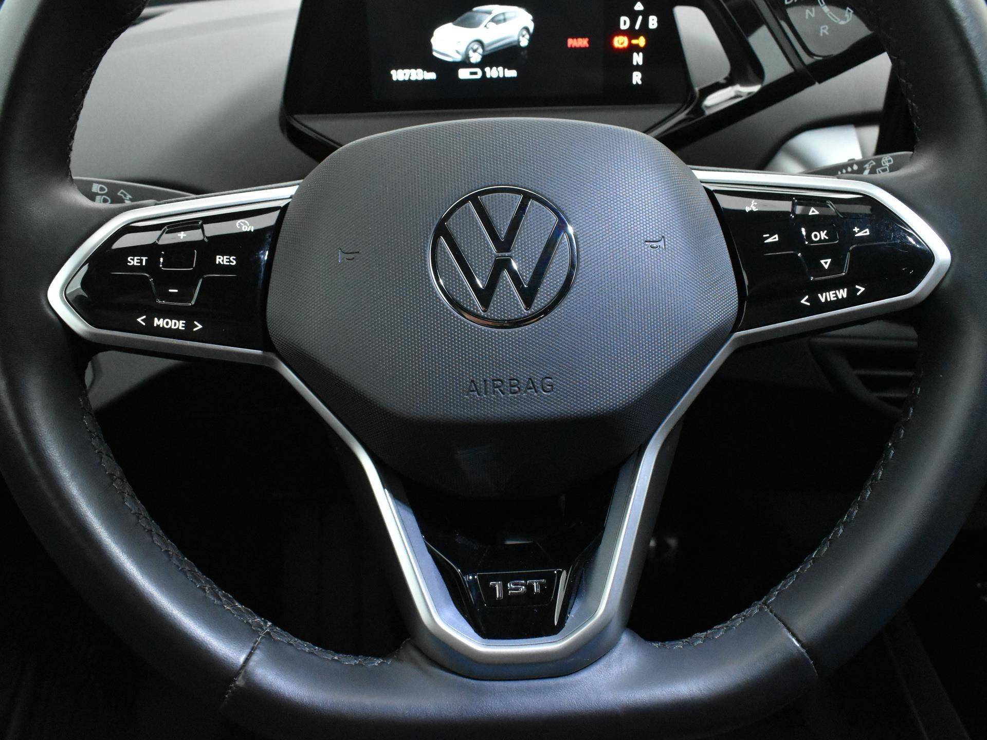 Volkswagen ID.4 First 77 kWh 204 PK [ Automaat | Warmtepomp | Navigatie | Apple carplay | Android auto | Parkeersensoren | Camera | Lichtmetalen velgen | Adaptive cruise control | Climate control | Stoelverwarming | Stuurverwarming | - 17/23
