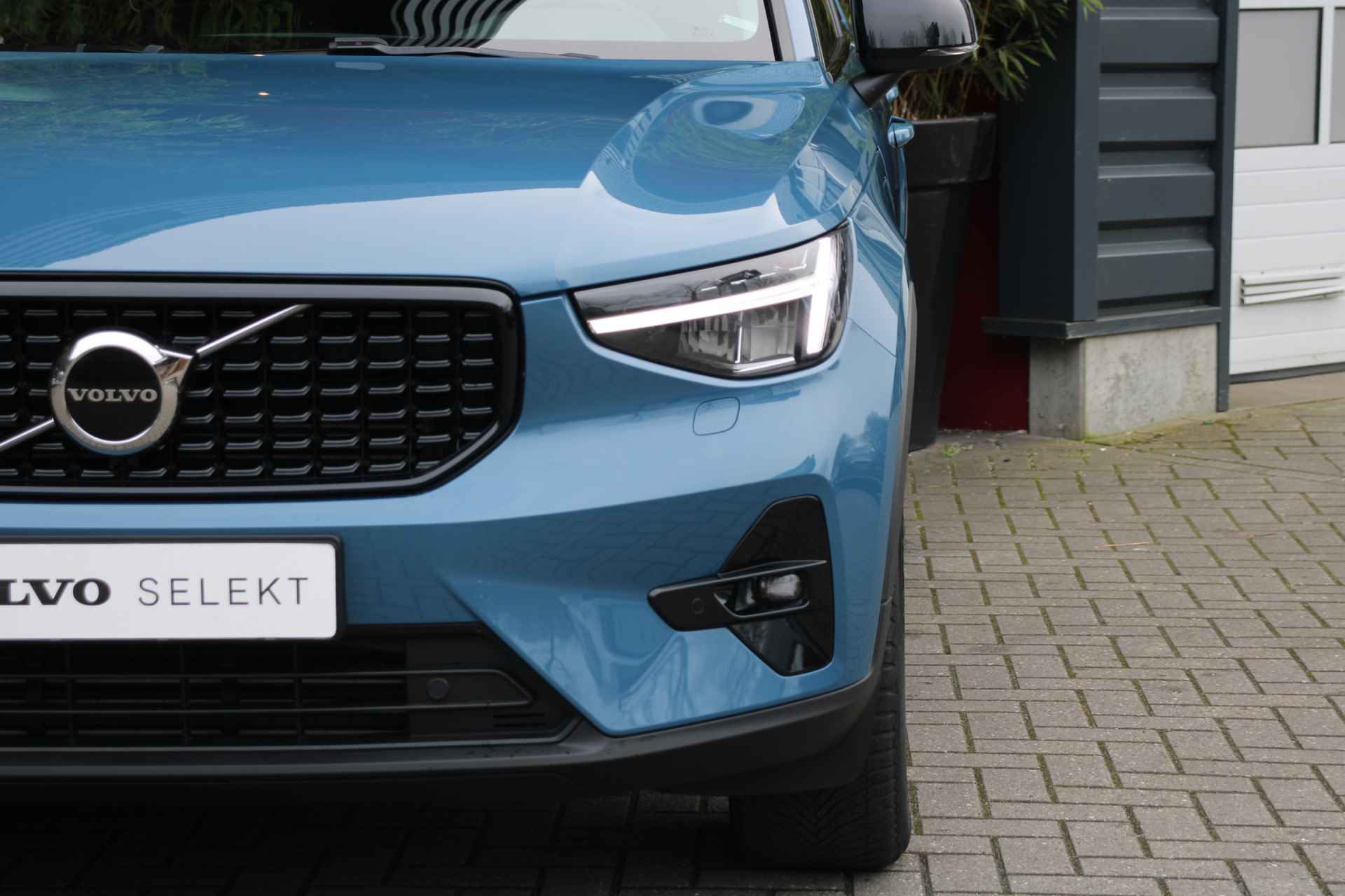 Volvo XC40 T4 Plug-in hybrid Plus Dark MY23! | Camera | Adaptive Cruise | Dodehoeksensoren | Stuur/stoelverwarming | Keyless - 22/25