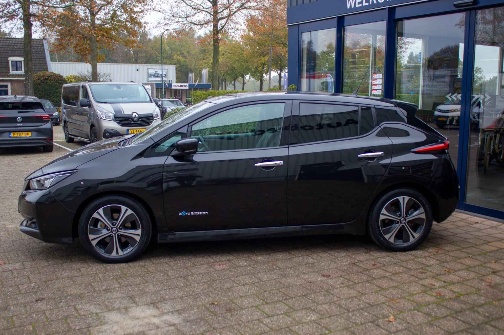 Nissan LEAF Tekna 40 kWh Navi Camera Draaghaak Stoelverwarming Blindspot - 7/53