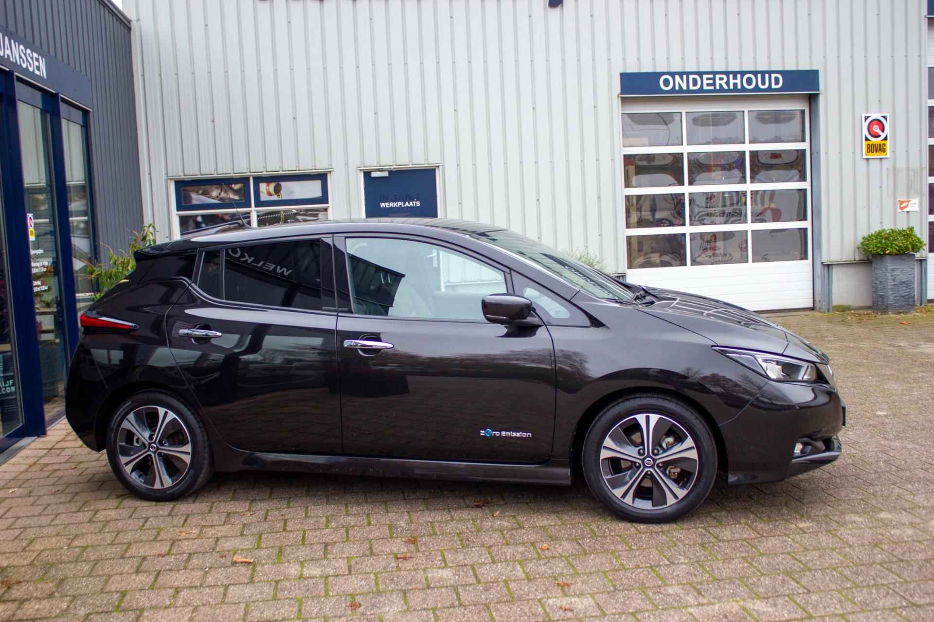 Nissan LEAF Tekna 40 kWh Navi Camera Draaghaak Stoelverwarming Blindspot - 12/53