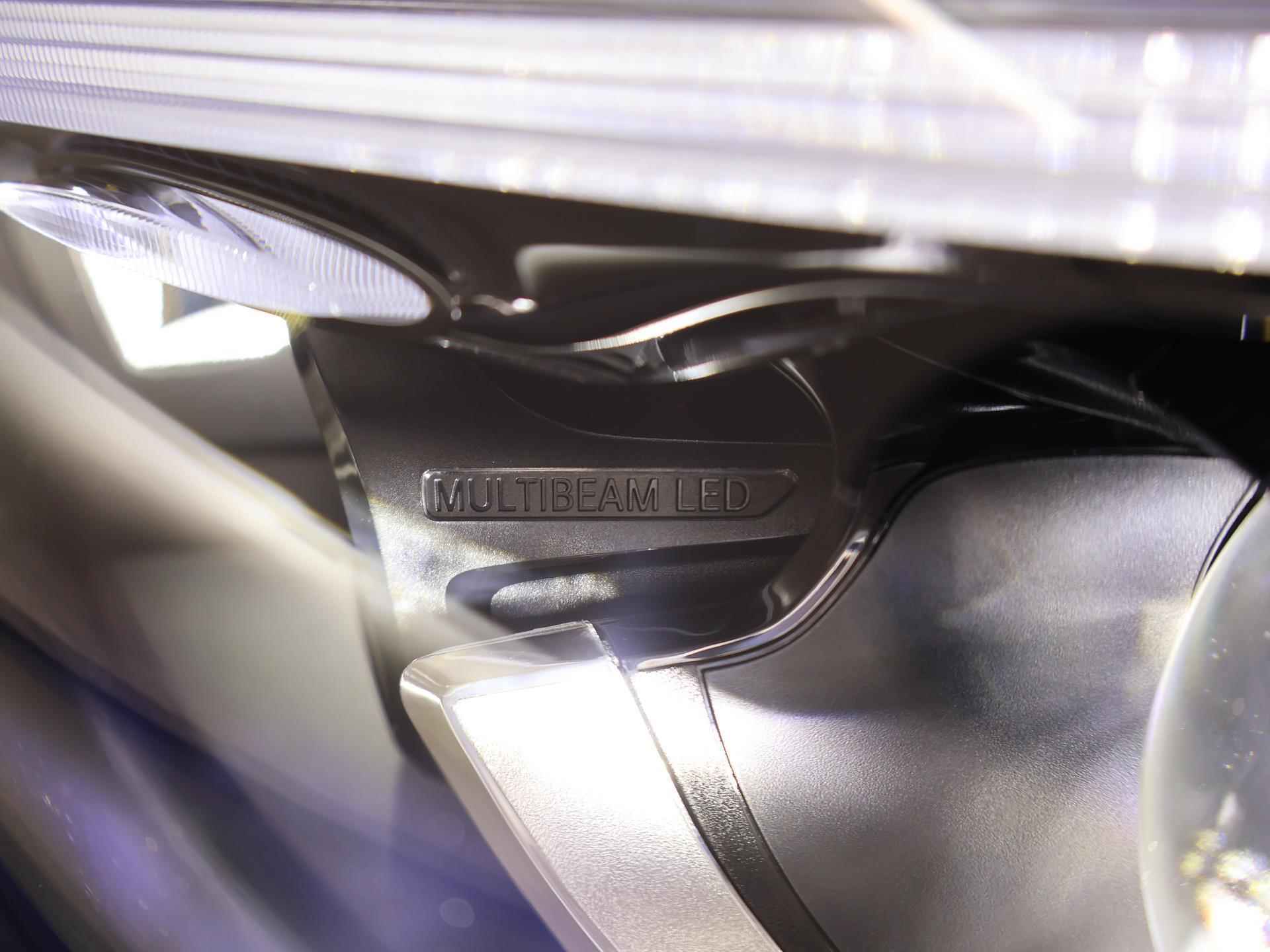 Mercedes-Benz A-Klasse 250e AMG Line | Panorama-schuifdak | Achteruitrijcamera | Sfeerverlichting | MULTIBEAM LED | Stoelverwarming - 21/41