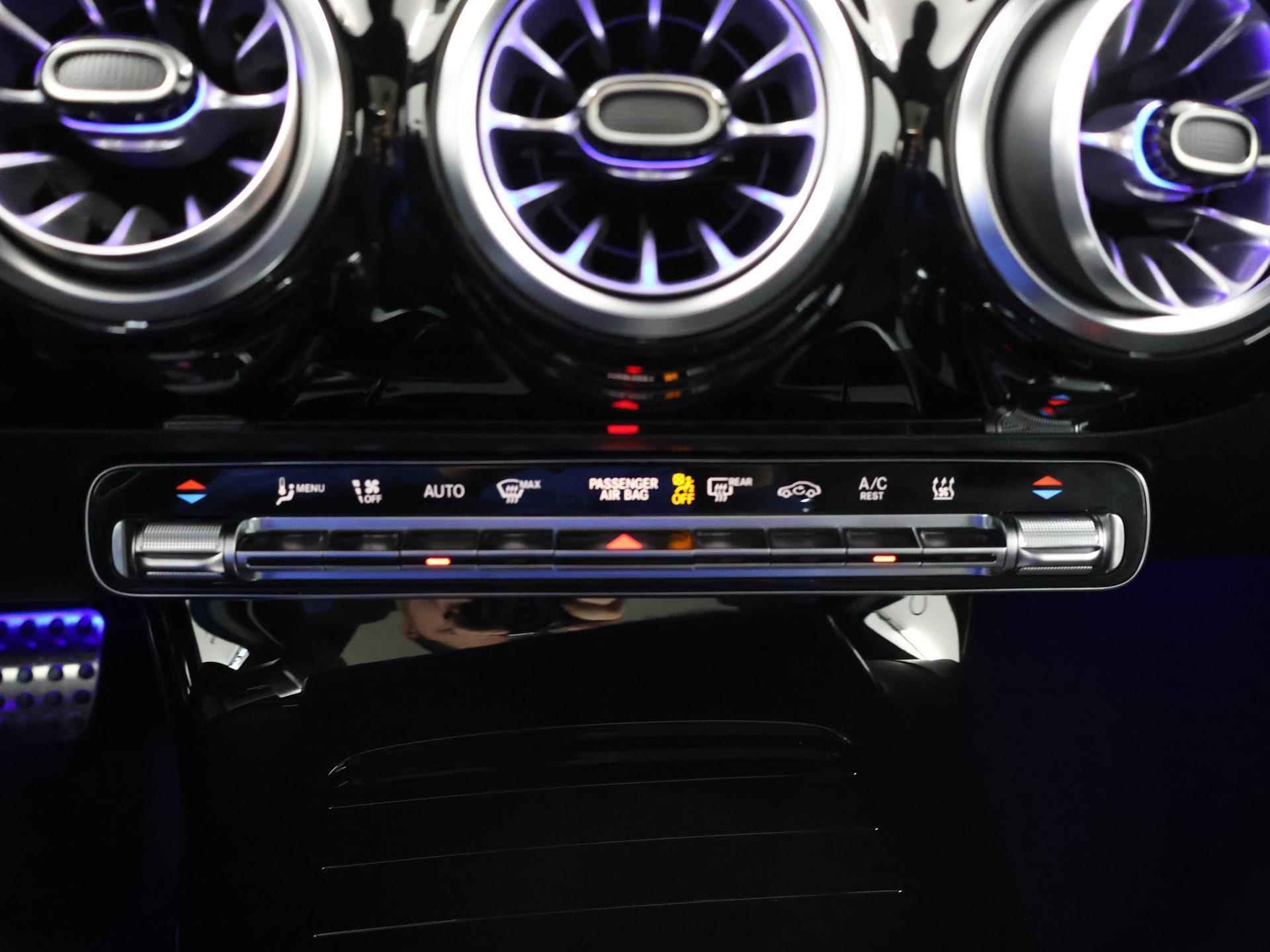 Mercedes-Benz A-Klasse 250e AMG Line | Panorama-schuifdak | Achteruitrijcamera | Sfeerverlichting | MULTIBEAM LED | Stoelverwarming - 22/41