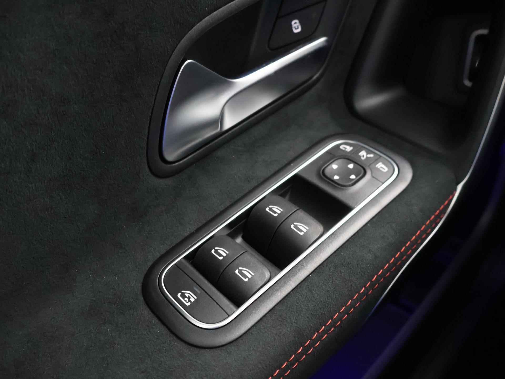 Mercedes-Benz A-Klasse 250e AMG Line | Panorama-schuifdak | Achteruitrijcamera | Sfeerverlichting | MULTIBEAM LED | Stoelverwarming - 26/41