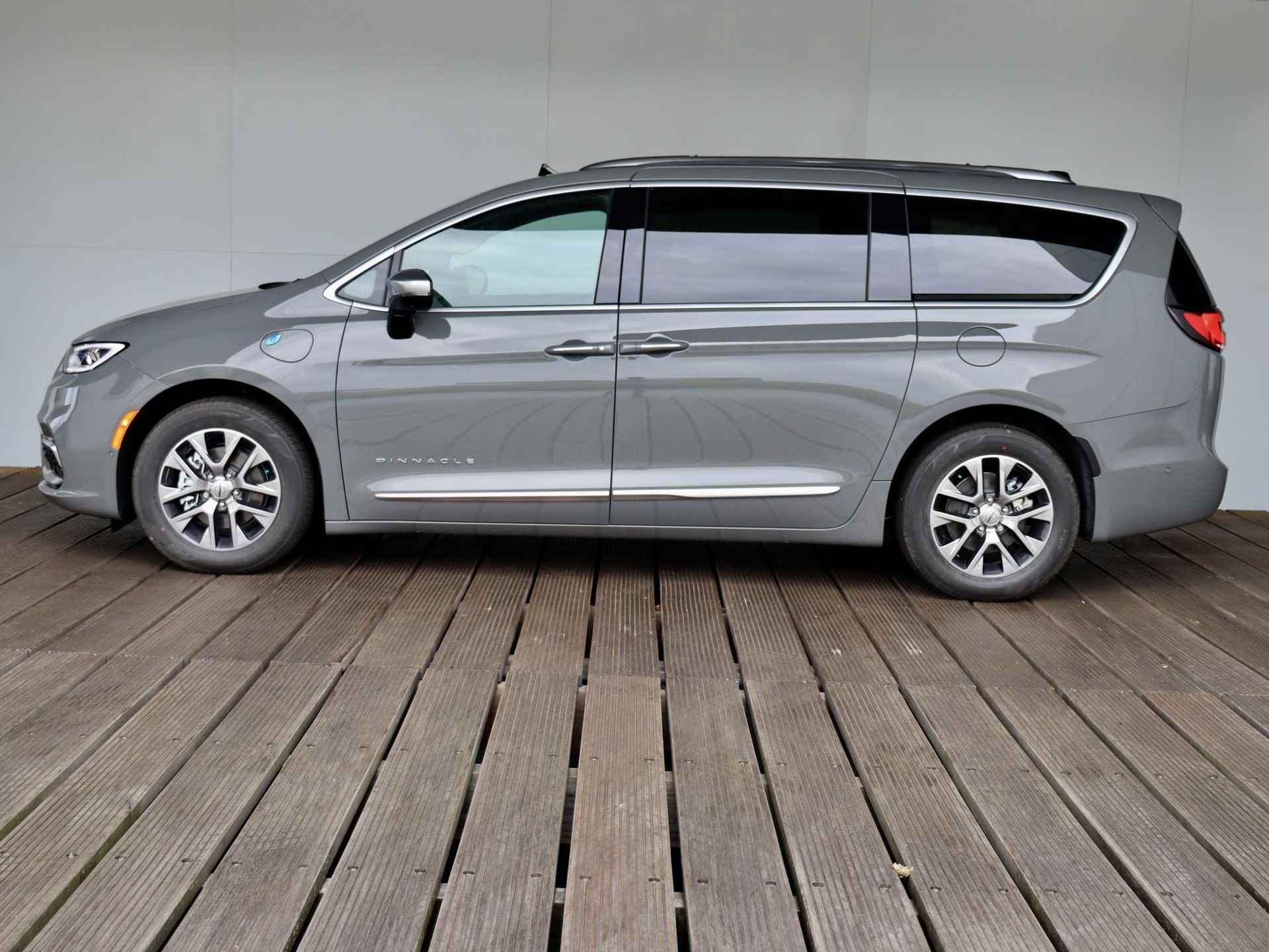 Chrysler Pacifica - Plug-In-Hybrid 3.6 V6 Pinnacle | Panodak | Zeer compleet | 7 Persoons | - 3/42