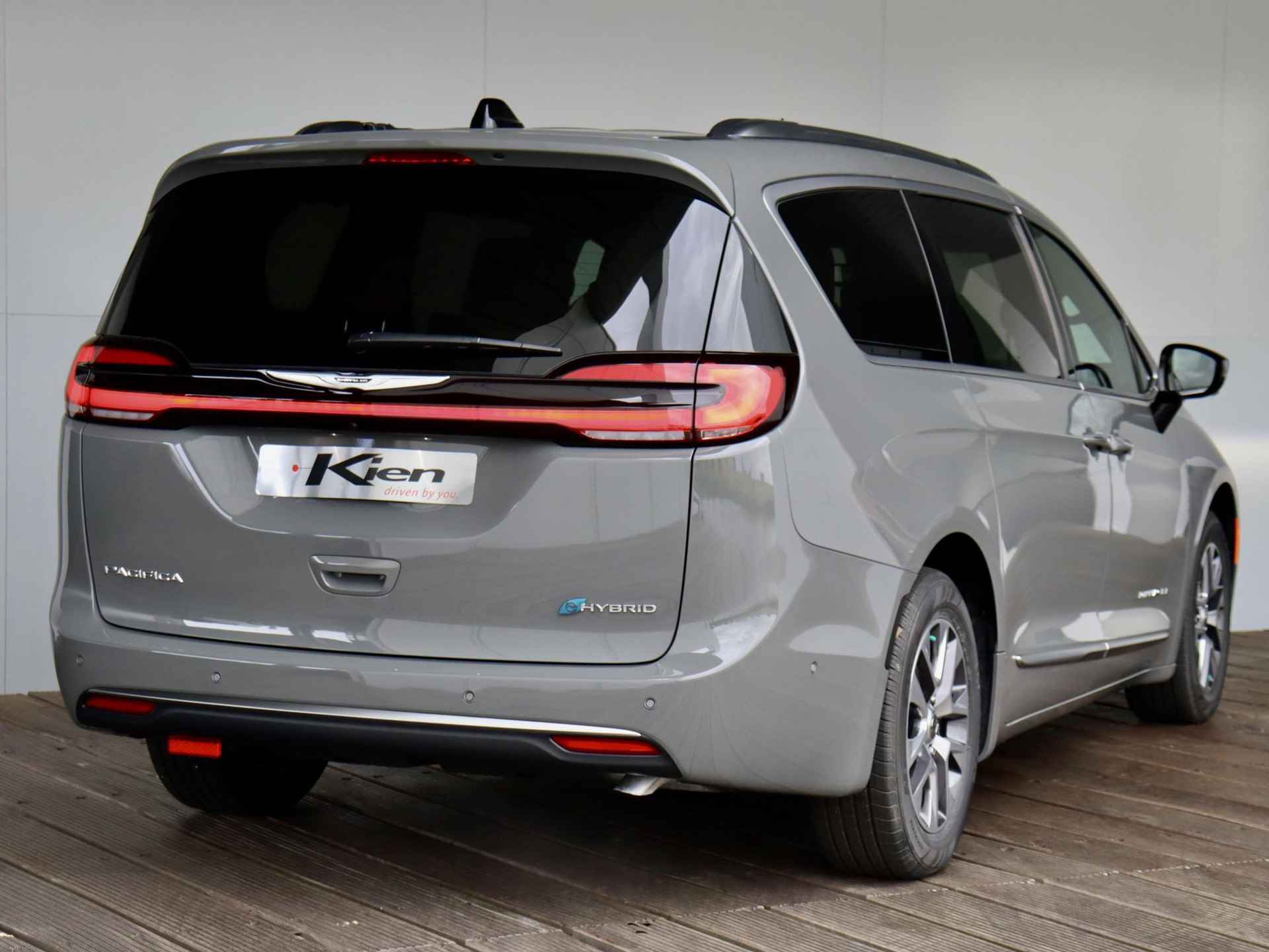 Chrysler Pacifica - Plug-In-Hybrid 3.6 V6 Pinnacle | Panodak | Zeer compleet | 7 Persoons | - 4/42