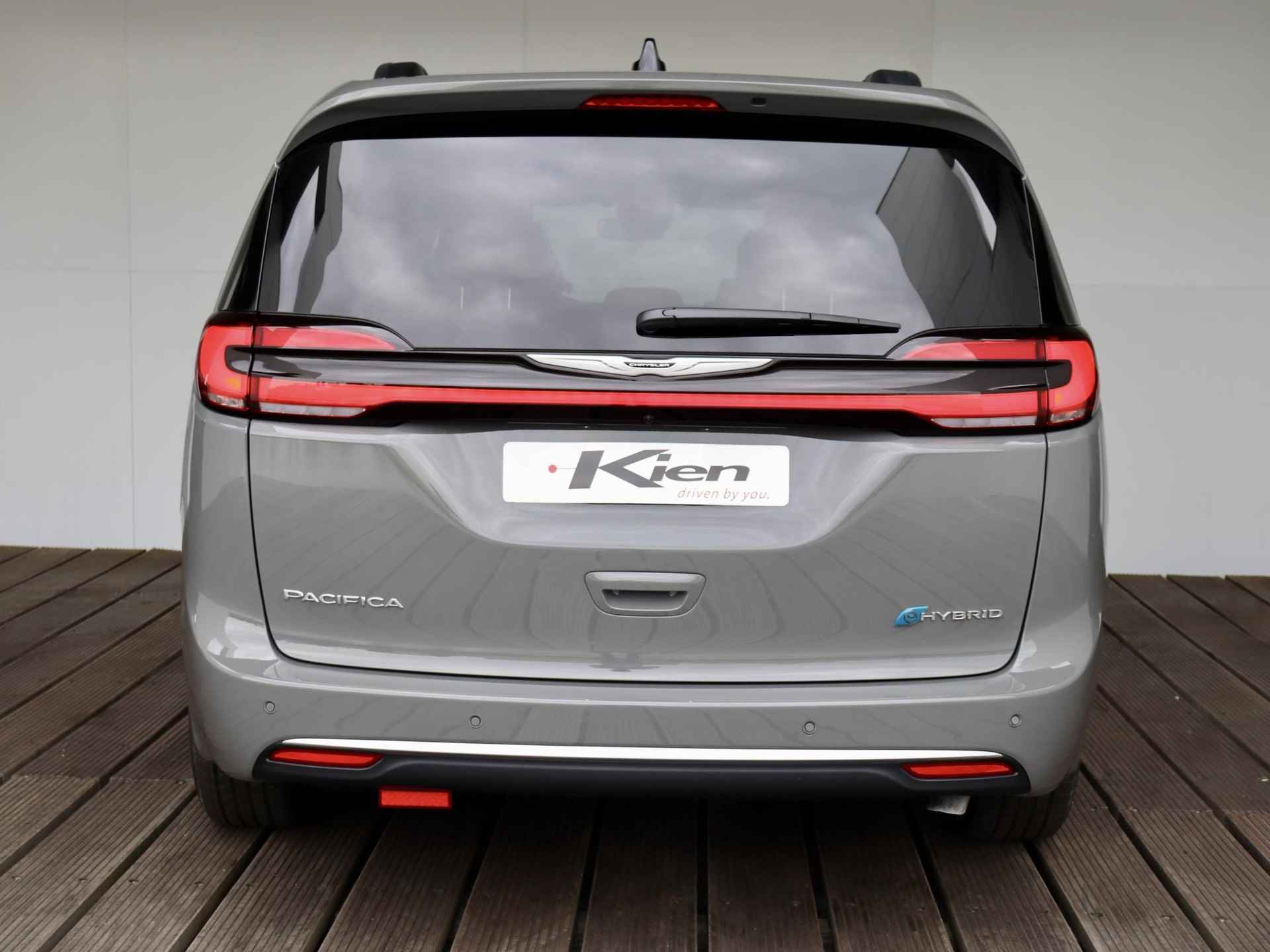 Chrysler Pacifica - Plug-In-Hybrid 3.6 V6 Pinnacle | Panodak | Zeer compleet | 7 Persoons | - 16/42