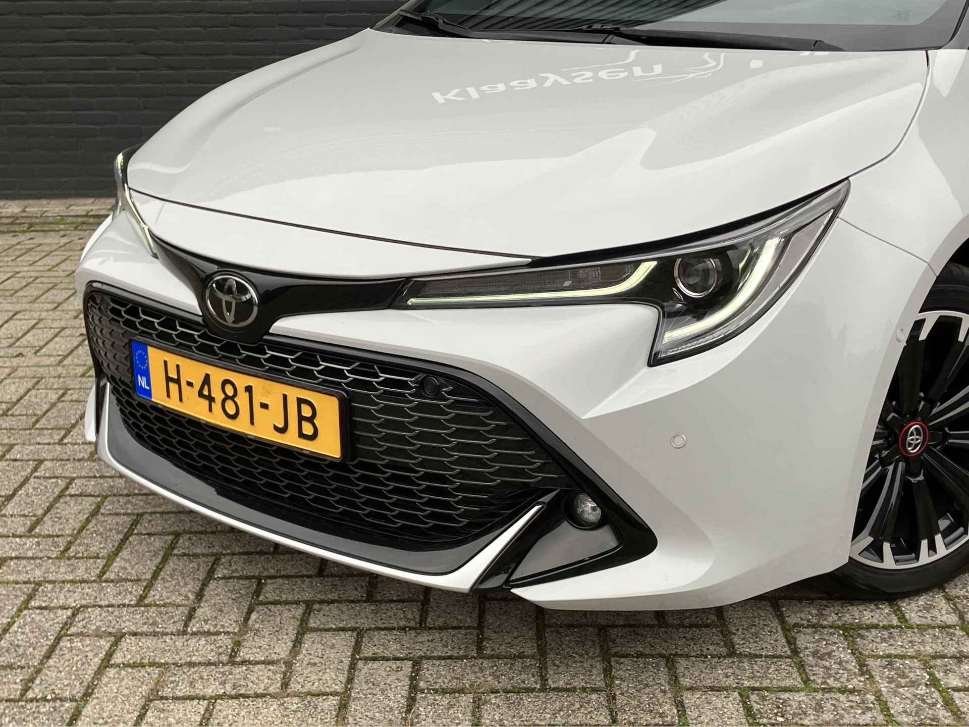 Toyota Corolla Touring Sports 1.8 Hybrid GR-Sport AUT. | 1e eigenaar | dealer onderhouden | two tone metallic | apple carplay | sportstoelen - 14/41