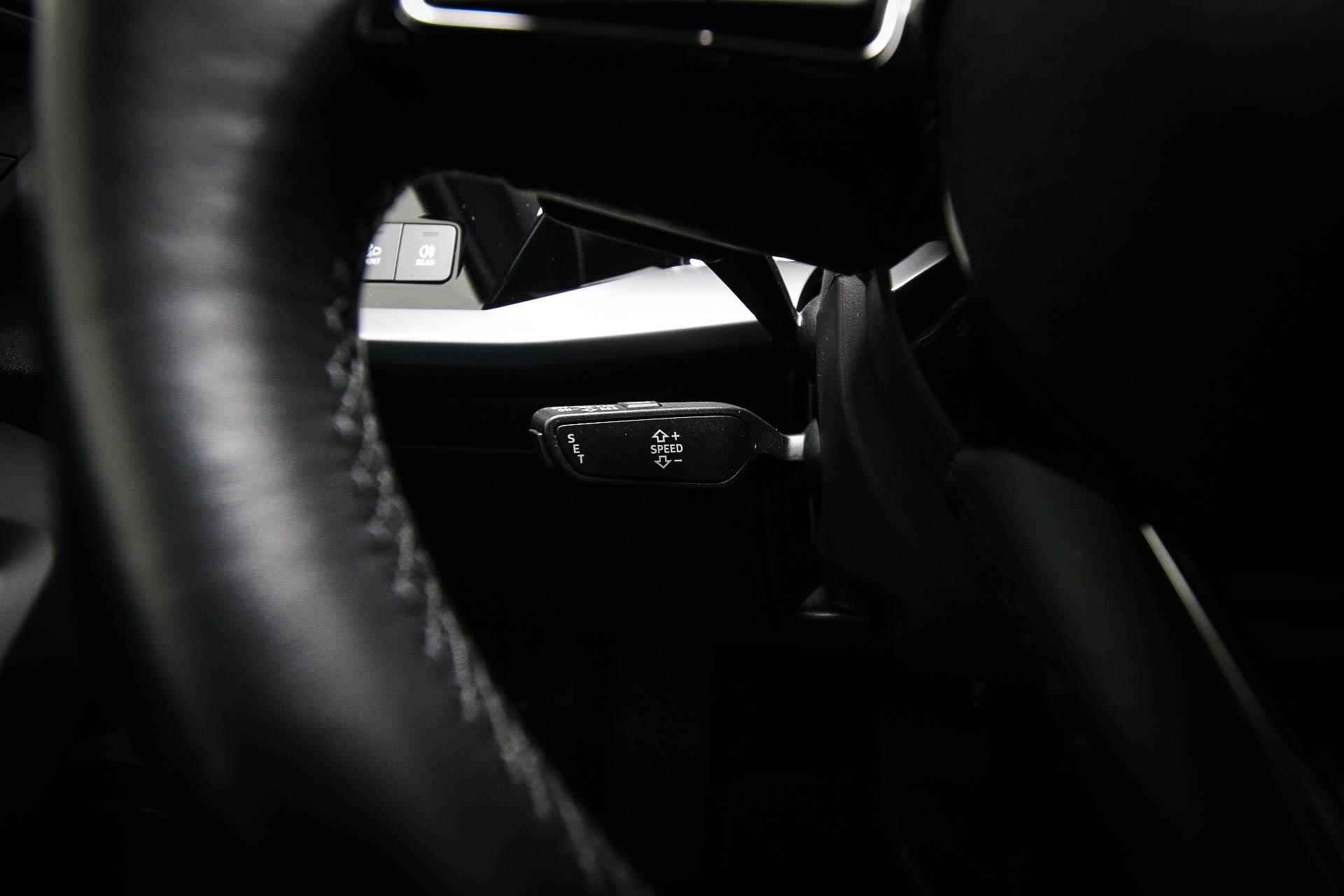 Audi A3 Limousine 35 TFSI Business edition | VIRTUAL COCKPIT | LED | NAVIGATIE | DAB | APPLE | PDC | 17" - 25/47