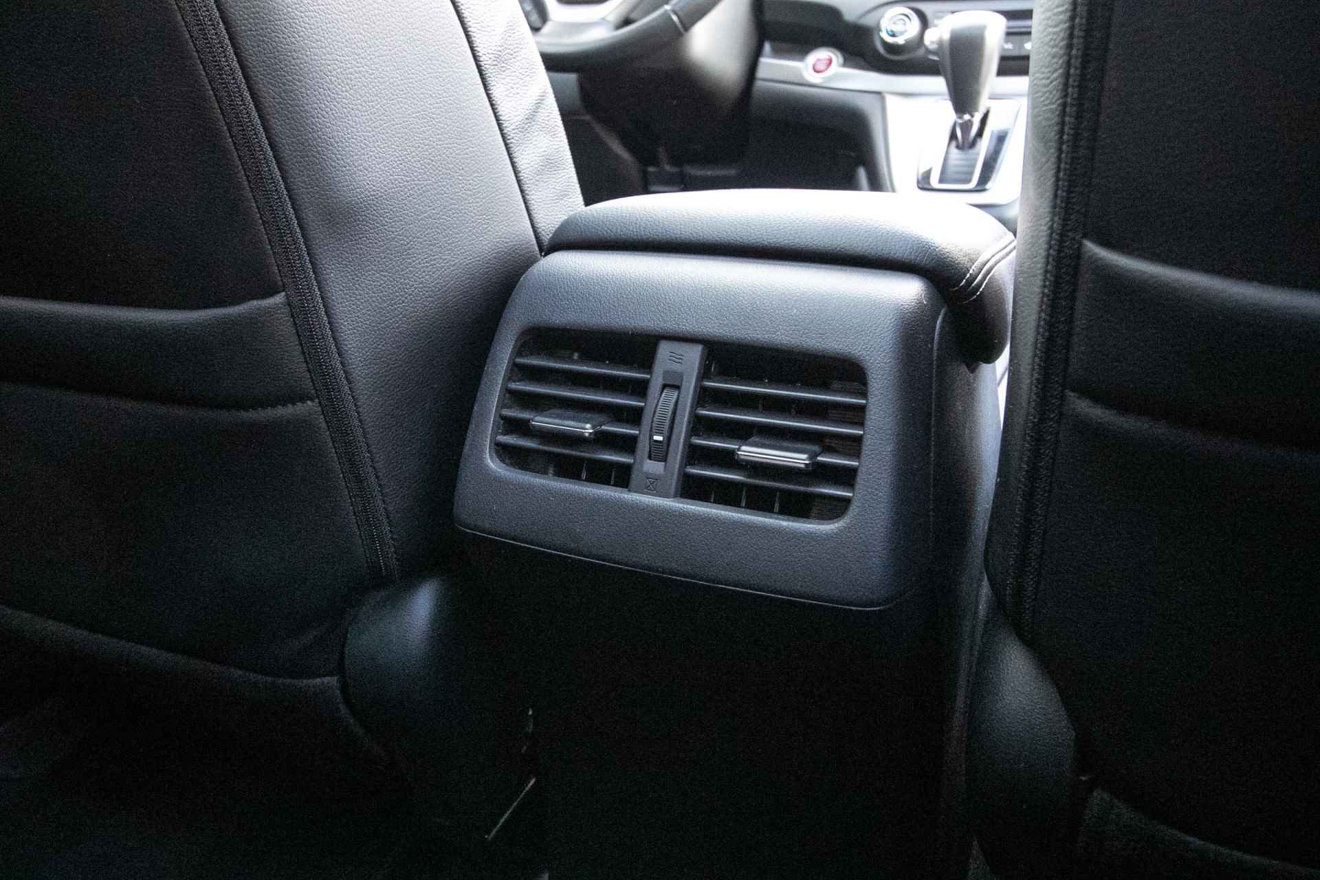 Honda CR-V 2.0 AWD Executive Automaat -All in rijklaarprijs | Trekhaak | Navi | Panodak | Leder - 8/43