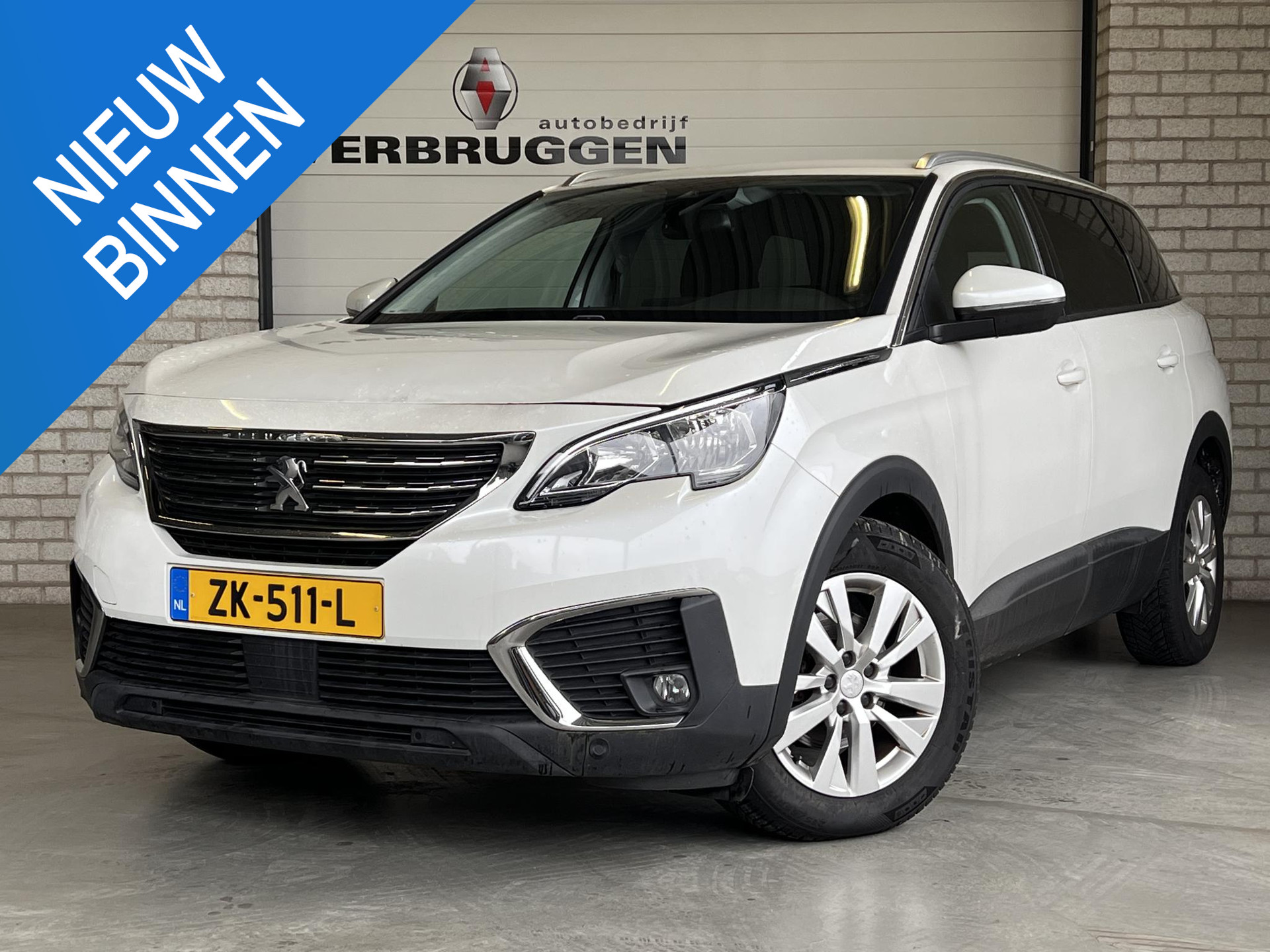 Peugeot 5008 1.2 PureTech Blue Lease Executive | 17"LMV | Camera | Navi | Bluetooth | All-season | All-in rijklaarprijs