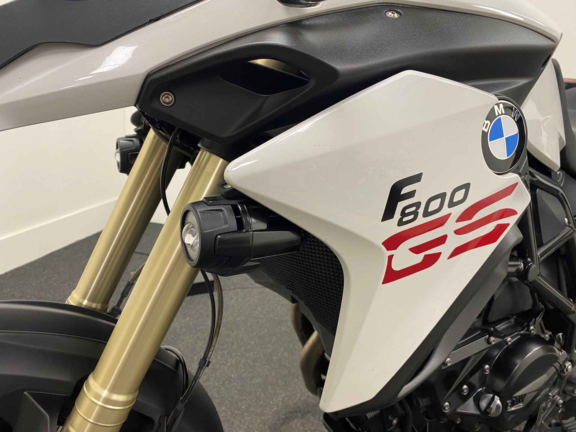 BMW F 800 GS Alpinweiss,3 koffers,1e eigenaar! - 13/16