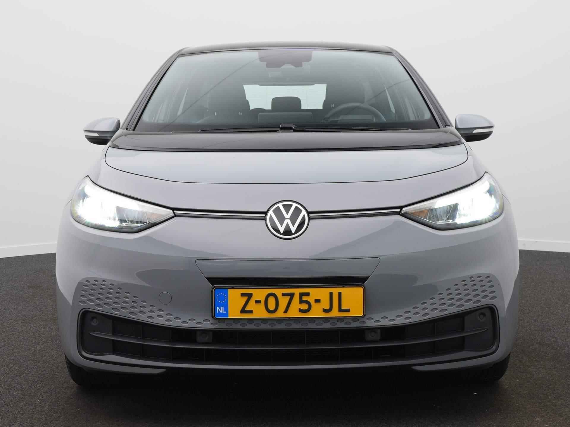 Volkswagen ID.3 Pure 45 kWh Led verlichting / Navigatie / Pdc - 2/48