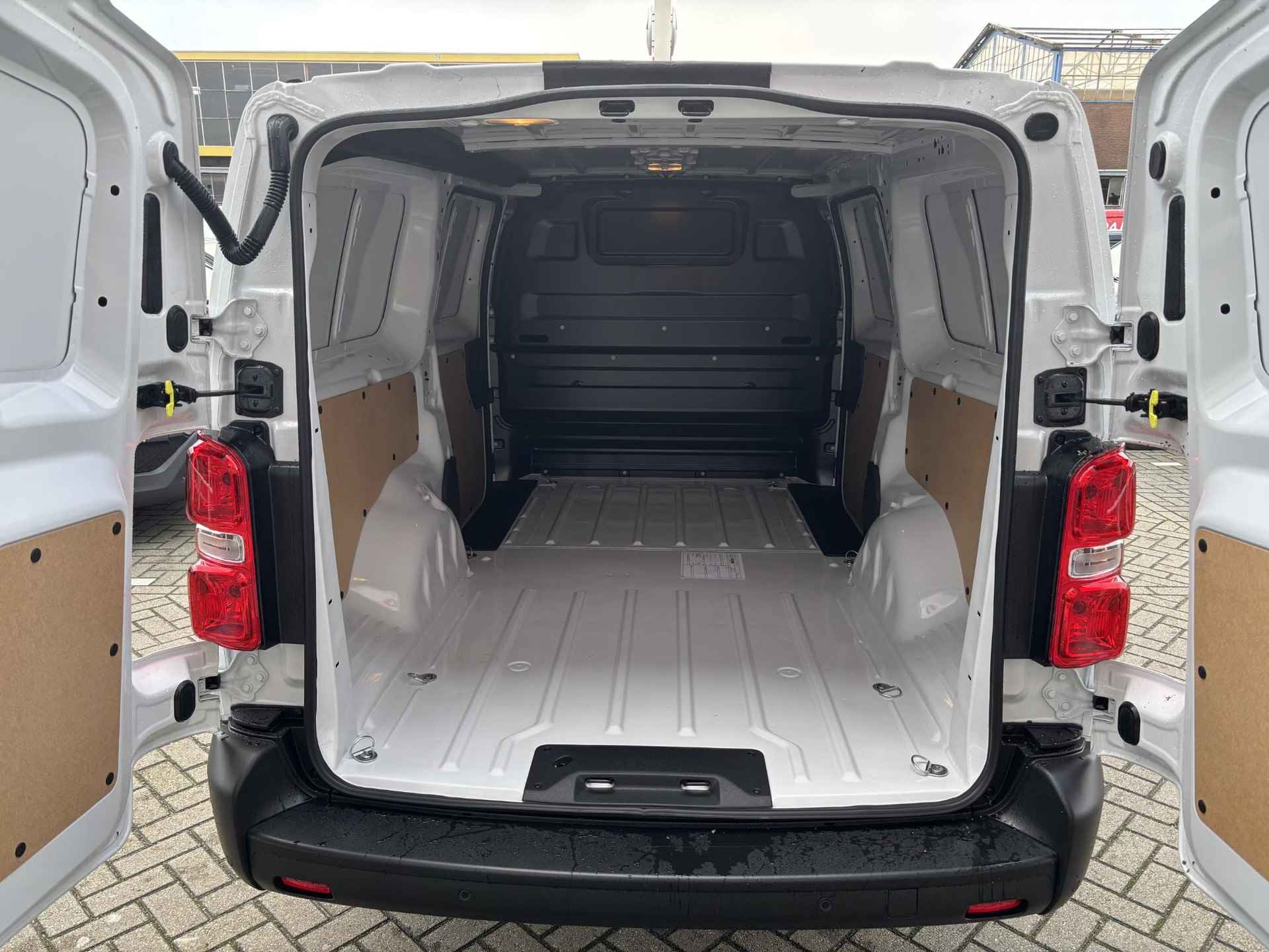 Toyota PROACE Long Worker 2.0 D-4D Challenger NIEUW EX. BTW/BPM , 2de Schuifeur links - 18/26