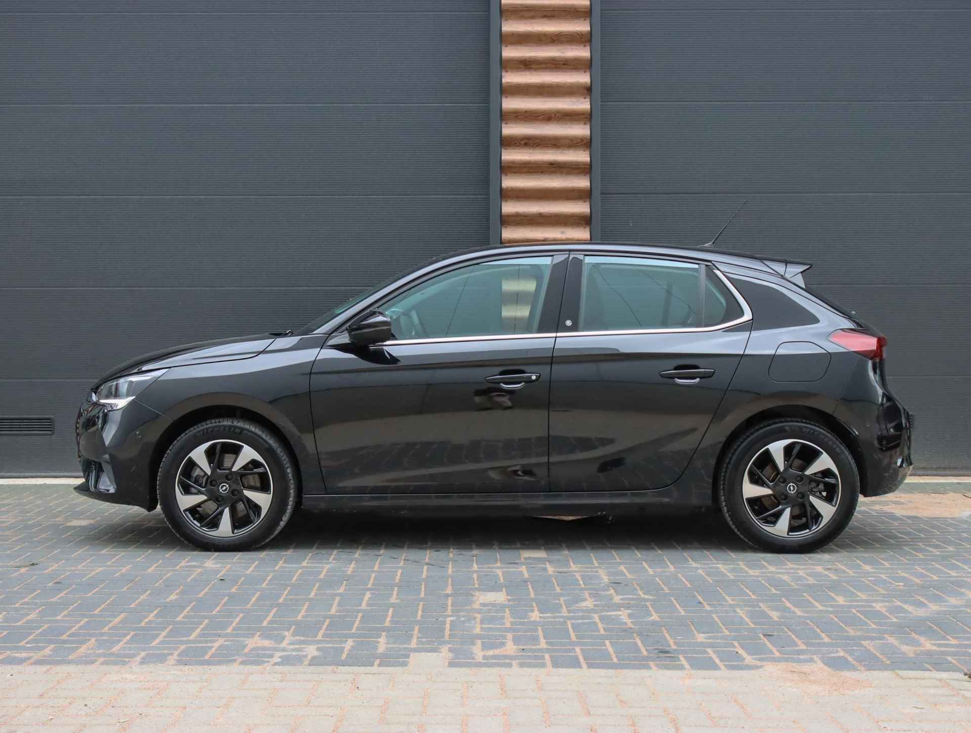 Opel Corsa-e Level 3 50 kWh 3-fase (DIRECT rijden!!/Camera/Keyless/NAV./PDC) - 2/42