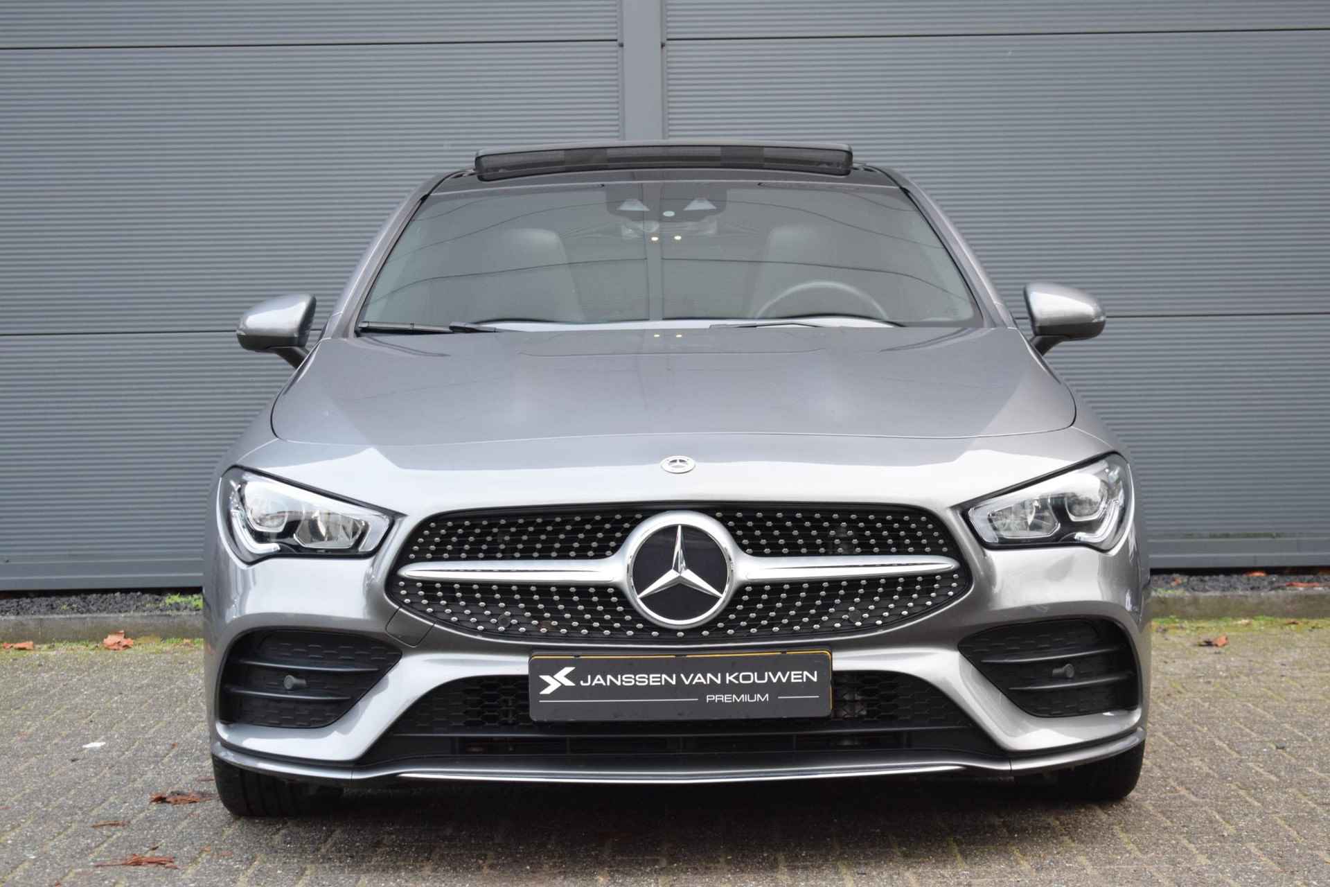 Mercedes-Benz CLA-klasse Shooting Brake 200 Business Solution AMG / Widescreen / Pano / Stoelverwarming - 2/67