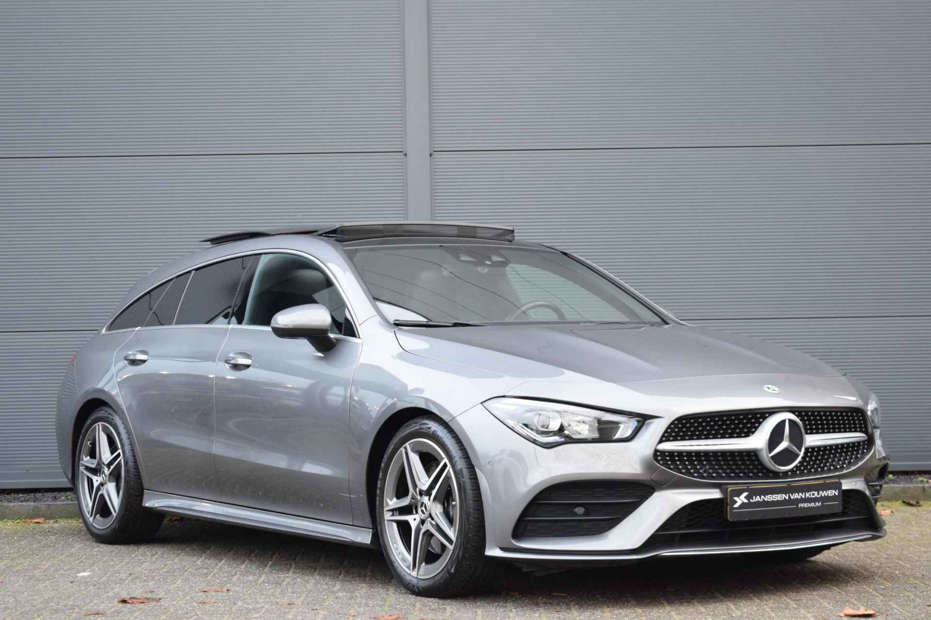 Mercedes-Benz CLA-klasse Shooting Brake 200 Business Solution AMG / Widescreen / Pano / Stoelverwarming - 3/67