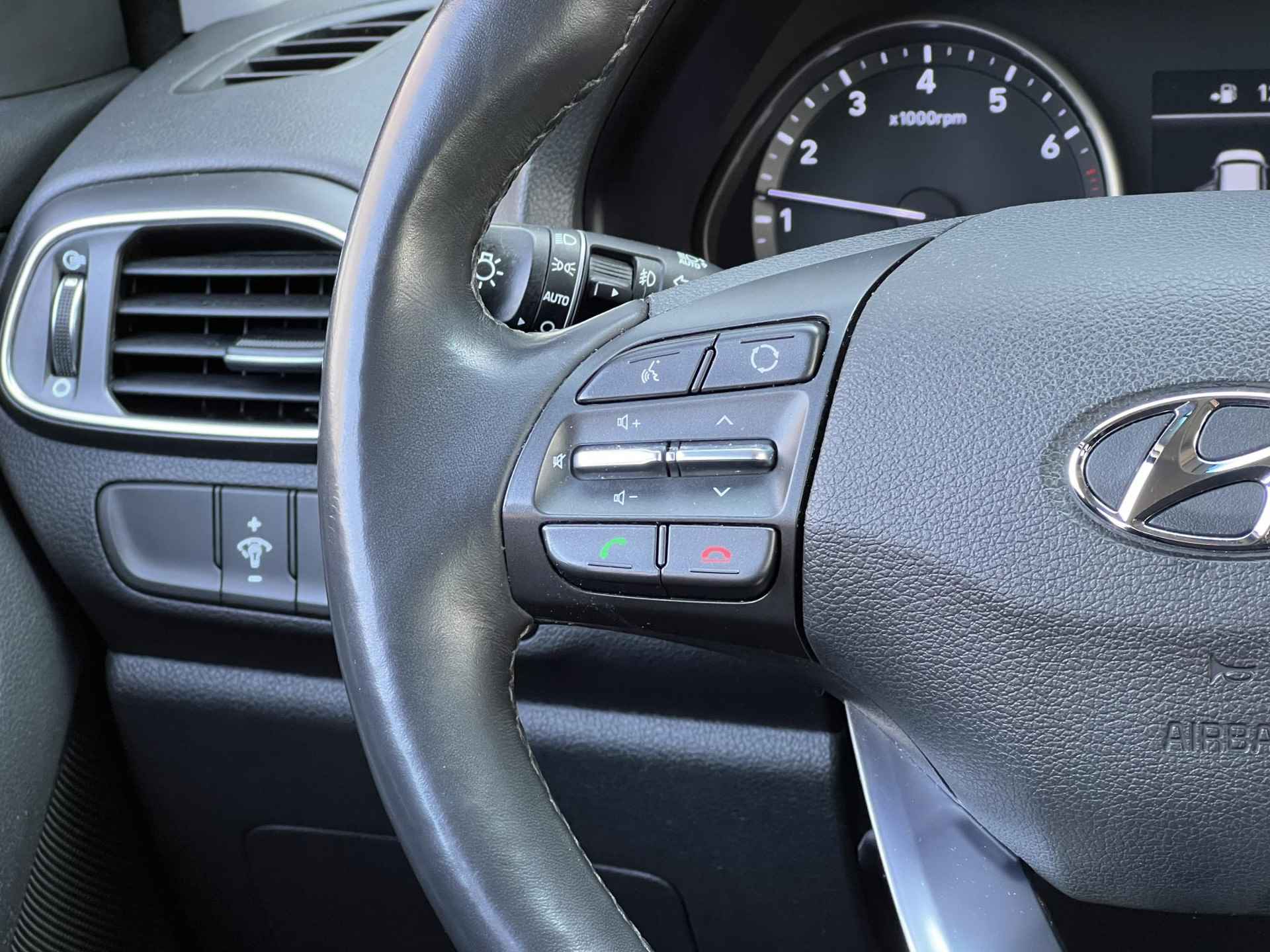 Hyundai i30 1.0 T-GDI 120 First Edition | Trekhaak | Navigatie | Cruise Control | Achteruitrijcamera - 16/29