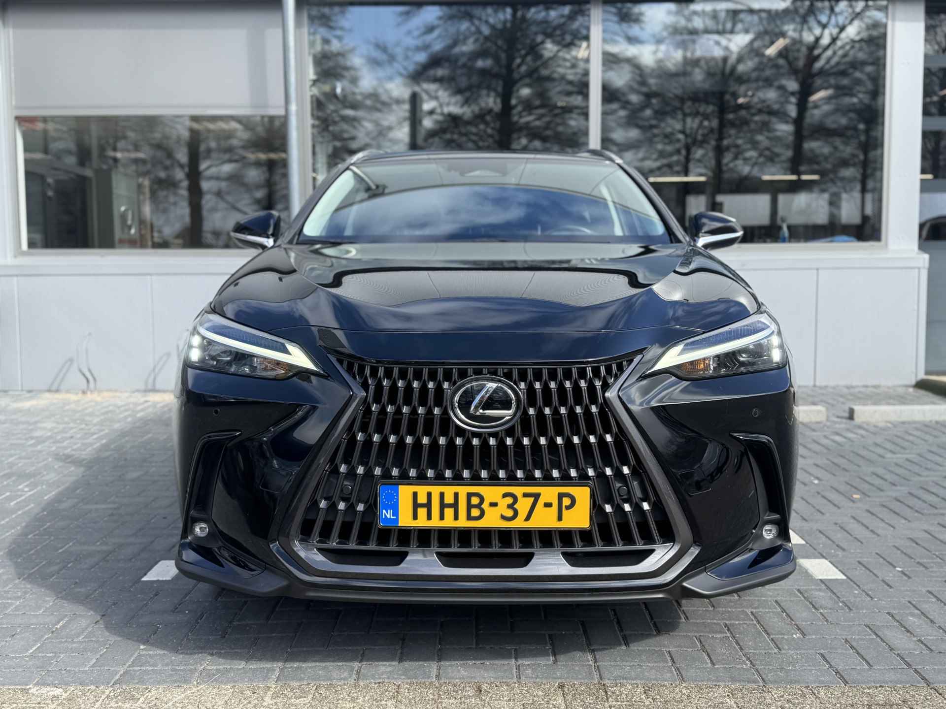 Lexus NX 450h+ AWD Navigatie, Elektrische bestuurderstoel, Parkeersensoren , All-in Rijklaarprijs - 17/52