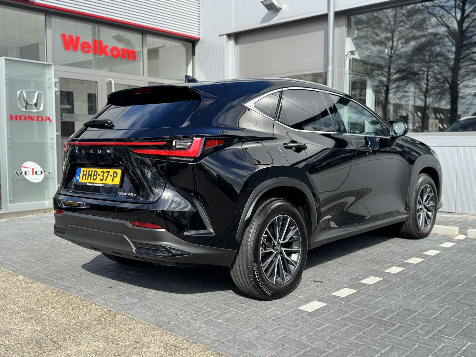 Lexus NX 450h+ AWD Navigatie, Elektrische bestuurderstoel, Parkeersensoren , All-in Rijklaarprijs - 48/52