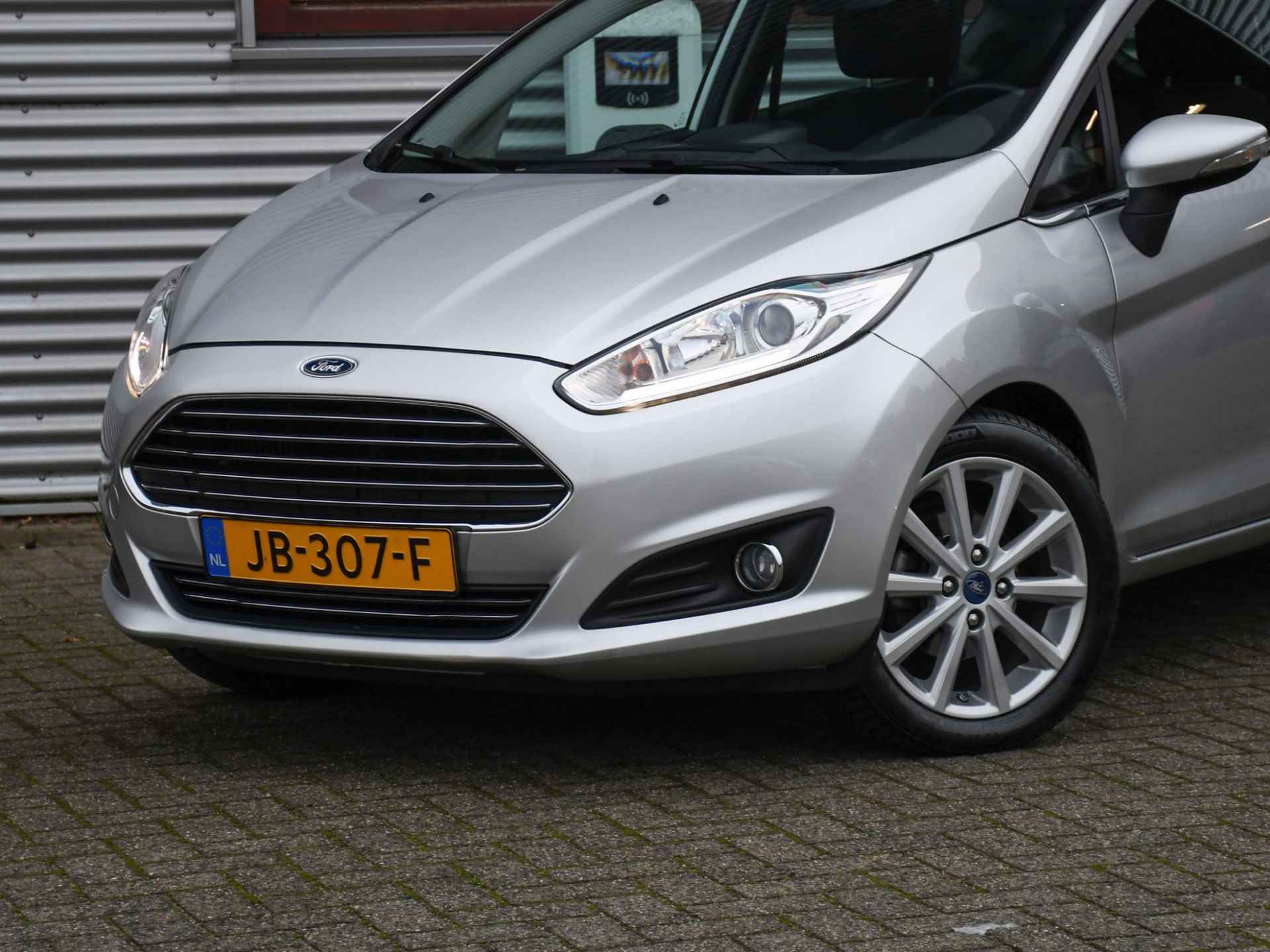 Ford Fiesta Titanium 1.0 EcoBoost 100pk NAVI | USB | AIRCO | 12MND GARANTIE - 2/26