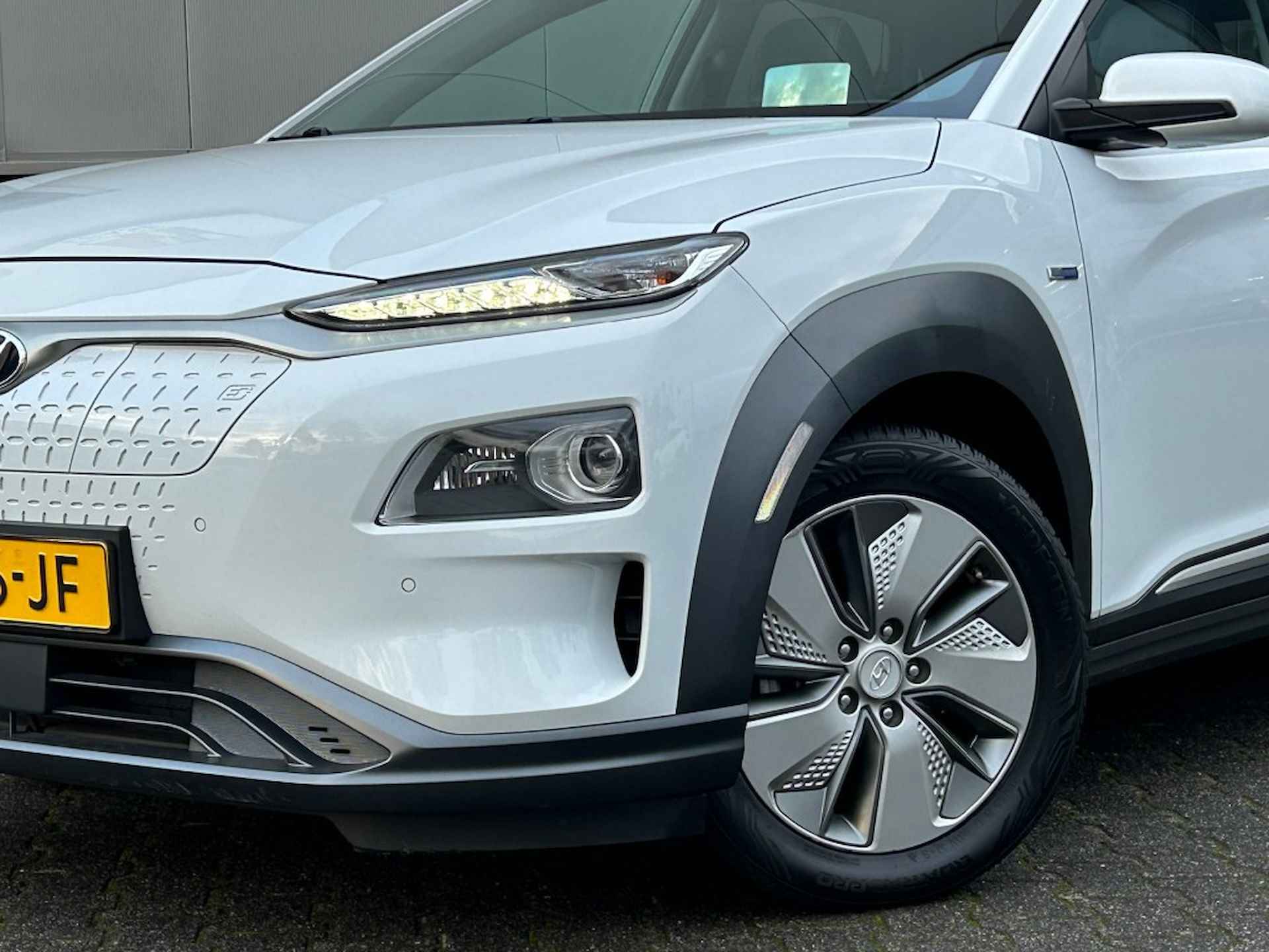 HYUNDAI Kona EV Premium 64kWh - Open Dak - Dodehoeksensor - Stoelventilatie - 8/24