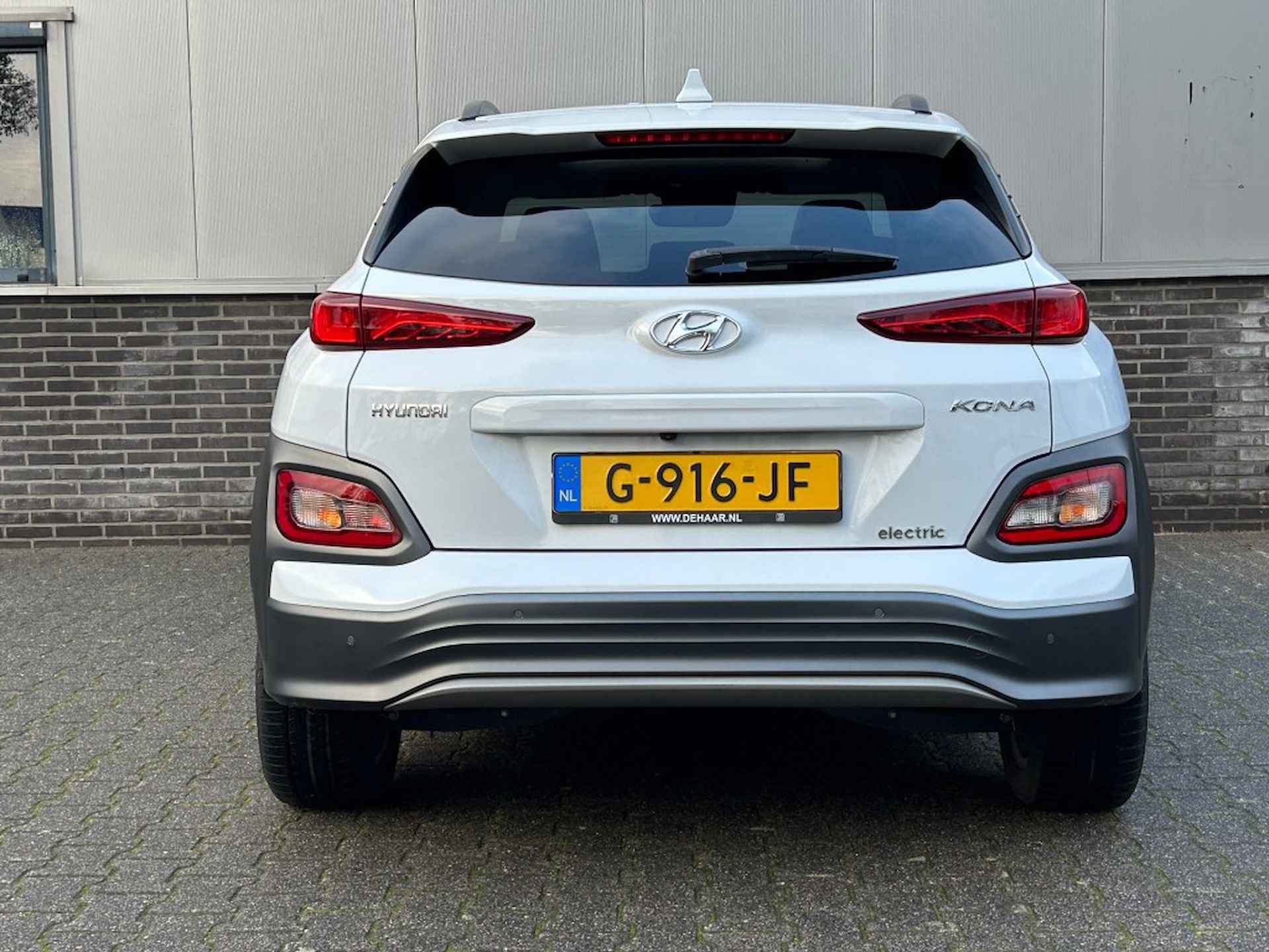 HYUNDAI Kona EV Premium 64kWh - Open Dak - Dodehoeksensor - Stoelventilatie - 15/24